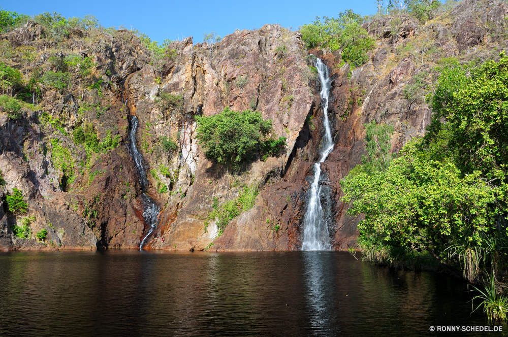 Litchfield National Park Schlucht Klippe Landschaft Fluss Tal Schlucht Wasser Berg Wald Fels geologische formation Wildnis Baum Stein landschaftlich Reisen Himmel Park natürliche depression Stream Sommer Insel Berge Kanal Meer Küste Hügel Felsen Tourismus Urlaub Bäume Körper des Wassers Szenerie Wasserfall felsigen im freien Wolken nationalen See im freien Ozean ruhige Szene natürliche fallen Küste Sonne Panorama Reise hoch fließende Kiefer Holz Kaskade Creek Urlaub Umgebung Sonnenlicht Hölzer Tropischer Strand friedliche Pflanze exotische Tourist Becken Herbst Spitze Wandern Wolke idyllische Wild Bewuchs Frühling Tag Bewegung gelassene Paradies Dam Strömung Reflexion woody plant Land Entspannen Sie sich Ziel nass Gras Steigung klar canyon cliff landscape river valley ravine water mountain forest rock geological formation wilderness tree stone scenic travel sky park natural depression stream summer island mountains channel sea coast hill rocks tourism vacation trees body of water scenery waterfall rocky outdoors clouds national lake outdoor ocean tranquil scene natural fall coastline sun panorama trip high flowing pine wood cascade creek holiday environment sunlight woods tropical beach peaceful plant exotic tourist basin autumn peak hiking cloud idyllic wild vegetation spring day motion serene paradise dam flow reflection woody plant land relax destination wet grass slope clear