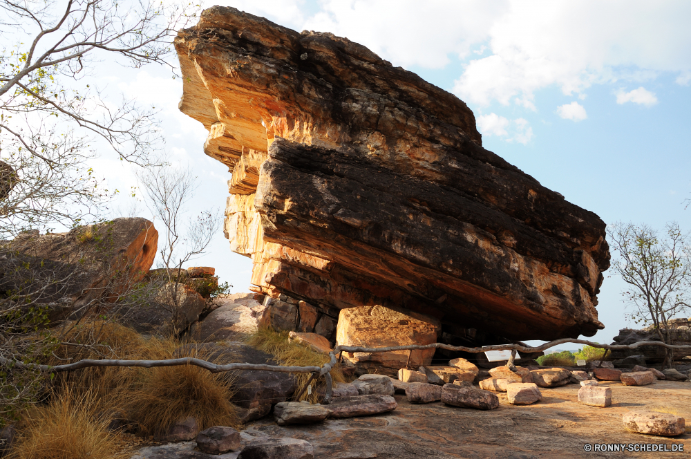 Kakadu National Park Klippe geologische formation Fels Landschaft Schlucht Wüste Felsen Reisen Stein nationalen Sand Himmel landschaftlich Park Wolken Berg Tourismus Meer im freien Urlaub Sandstein im freien Küste Tal Strand natürliche Wildnis Ozean Berge Geologie Schiff Wasser Aushöhlung Ufer Südwesten Tourist Bildung Szenerie Landschaften Steine Sommer Klippen Schiff Wandern Orange Küste Szene Cliff-Wohnung Schlucht felsigen Fluss Welle Schiffswrack Wahrzeichen Formationen Wrack Bögen Grand Wolke Süden Höhle ruhige Horizont Sonnenuntergang Umgebung Ehrfurcht am Meer Baum Spitze Westen Reiseziele Panorama Wohnung Land Bucht Platz Wellen Struktur geologische majestätisch dramatische Urlaub Abenteuer Handwerk berühmte trocken friedliche Tag Arid Bogen Extreme Hügel Sonne Geschichte Gehäuse niemand cliff geological formation rock landscape canyon desert rocks travel stone national sand sky scenic park clouds mountain tourism sea outdoor vacation sandstone outdoors coast valley beach natural wilderness ocean mountains geology ship water erosion shore southwest tourist formation scenery scenics stones summer cliffs vessel hiking orange coastline scene cliff dwelling ravine rocky river wave shipwreck landmark formations wreck arches grand cloud south cave tranquil horizon sunset environment awe seaside tree peak west destinations panoramic dwelling land bay place waves structure geological majestic dramatic holiday adventure craft famous dry peaceful day arid arch extreme hill sun history housing nobody