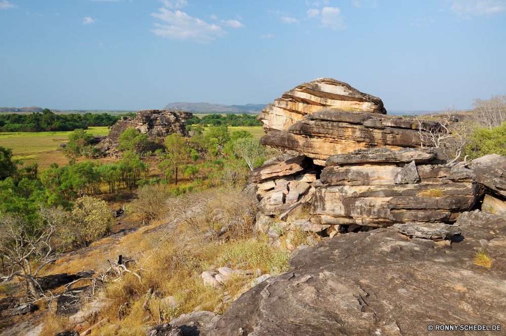 Kakadu National Park Steinmauer Zaun Landschaft Barrier Stein Fels Berg Reisen Grab Antike Tourismus Himmel Obstruktion Berge Geschichte Felsen alt Struktur im freien Hochland Park Wahrzeichen Hügel im freien landschaftlich Ruine nationalen Wolken Wüste berühmte Tal Architektur Klippe Baum Schlucht historischen Sommer Mauer Denkmal Festung Gebäude Stadt Umgebung natürliche Gras Zivilisation Ruine Sandstein Spitze Tourist Wald Steine Megalith Ziel Wasser Tempel Urlaub Hügel felsigen Wandern Wolke Süden Wildnis Fluss Entwicklung des ländlichen Geologie Vergangenheit hoch Landschaften Kultur Abenteuer Pfad historische Szenerie Horizont Religion Bäume Land Archäologie Tag Wanderung Gelände niemand Wanderweg majestätisch Bau in der Nähe Fuß Landschaft Urlaub Sand stone wall fence landscape barrier stone rock mountain travel grave ancient tourism sky obstruction mountains history rocks old structure outdoors highland park landmark hill outdoor scenic ruins national clouds desert famous valley architecture cliff tree canyon historic summer wall monument fortress building city environment natural grass civilization ruin sandstone peak tourist forest stones megalith destination water temple vacation hills rocky hiking cloud south wilderness river rural geology past high scenics culture adventure path historical scenery horizon religion trees country archeology day hike terrain nobody trail majestic construction near walking countryside holiday sand