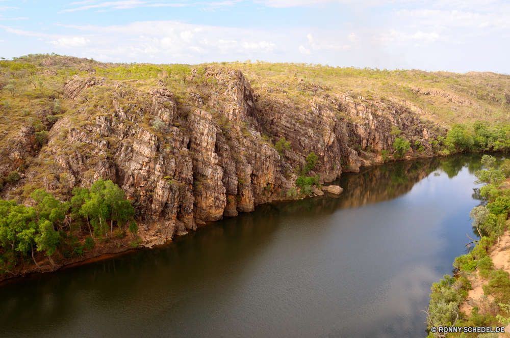 Katherine Gorge Landschaft Fluss Kanal Wasser Wald Körper des Wassers Baum See Klippe Himmel Reisen Tal landschaftlich Berg Reflexion geologische formation Schlucht Berge Bäume Szenerie Tourismus Fels Schlucht Sommer im freien Park Küste Herbst Hölzer Wolken Stein ruhige Land Meer Urlaub Wolke Entwicklung des ländlichen Sonne Land Umgebung Szene Ruhe Wildnis Ozean Ufer Strand Felsen Insel fallen natürliche Sonnenlicht klar Landschaft nationalen Horizont natürliche depression Frühling Teich Belaubung Hügel Sand Bucht idyllische Hügel Farbe Gras Entspannen Sie sich felsigen Bereich Stream sonnig Blatt friedliche Urlaub gelb Sonnenuntergang Küste im freien Hochland Tourist Bewuchs Tag Spiegel Pflanze Ziel Bereich Holz woody plant Resort bunte Blätter Saison Nebel Sumpf Landschaften Panorama gelassene Haus Sonnenaufgang fließende Boot Kiefer Weide Farben Architektur landscape river channel water forest body of water tree lake cliff sky travel valley scenic mountain reflection geological formation canyon mountains trees scenery tourism rock ravine summer outdoors park coast autumn woods clouds stone tranquil land sea vacation cloud rural sun country environment scene calm wilderness ocean shore beach rocks island fall natural sunlight clear countryside national horizon natural depression spring pond foliage hills sand bay idyllic hill color grass relax rocky area stream sunny leaf peaceful holiday yellow sunset coastline outdoor highland tourist vegetation day mirror plant destination range wood woody plant resort colorful leaves season fog swamp scenics panorama serene house sunrise flowing boat pine willow colors architecture