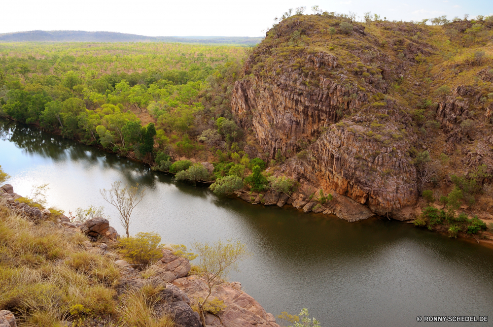 Katherine Gorge Landschaft Kanal Körper des Wassers Berg Wasser landschaftlich Reisen Baum Himmel Fels Fluss Klippe Küste Heu Schlucht Wald Szenerie Tourismus Berge Meer Insel Urlaub See Ufer Tal Küste Hügel Stechginster Strauch Herbst im freien Ozean Wildnis Sommer Bäume woody plant Park im freien Hochland vascular plant Stein natürliche Futter felsigen Felsen Pflanze Tourist Wandern Panorama Entwicklung des ländlichen friedliche Wolken Wüste fallen Schlucht Strand Feed Ruhe nationalen Sonnenuntergang Landschaften geologische formation Tropischer Landschaft Urlaub ruhige Sand Reflexion Sonne Farbe Wetter Tag Hölzer Bucht idyllische Wahrzeichen bunte malerische Szene Entspannen Sie sich Paradies Feld Dam gelb am Morgen Sonnenlicht Gras Schloss landscape channel body of water mountain water scenic travel tree sky rock river cliff coast hay canyon forest scenery tourism mountains sea island vacation lake shore valley coastline hill gorse shrub autumn outdoors ocean wilderness summer trees woody plant park outdoor highland vascular plant stone natural fodder rocky rocks plant tourist hiking panorama rural peaceful clouds desert fall ravine beach feed calm national sunset scenics geological formation tropical countryside holiday tranquil sand reflection sun color weather day woods bay idyllic landmark colorful picturesque scene relax paradise field dam yellow morning sunlight grass castle