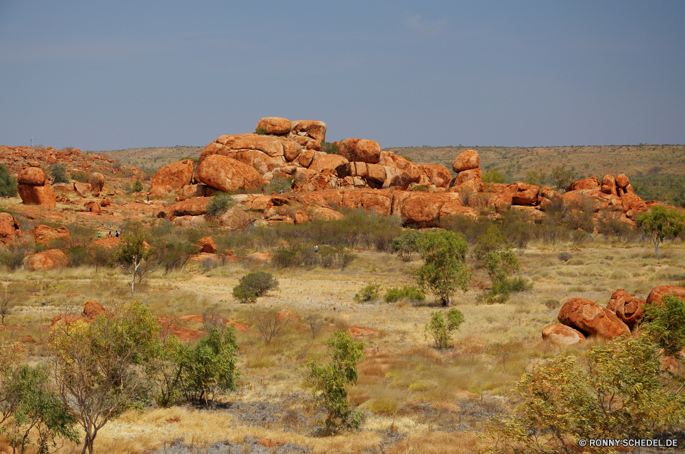 Devils Marbles Schlucht Tal Schlucht Fels Wüste Park Landschaft nationalen Reisen Himmel Berg Sand Klippe natürliche depression Stein Aushöhlung Sandstein Felsen Berge Wildnis Südwesten Urlaub Tourismus Orange Geologie im freien Wandern Bildung Wolken Formationen landschaftlich Baum Szenerie Arid im freien natürliche Bögen trocken Westen Aussicht Knoll Abenteuer geologische Tourist Grand Wahrzeichen Mesa Wunder Wolke Landschaften Land Sonne Nationalpark Gelände Bereich Ehrfurcht Horizont bunte gelb Felge Umgebung westliche Wanderweg Bereich Sommer Arches Nationalpark Sonnenuntergang Spitze geologische formation Süden Hügel Denkmal Pflanze heiß Fluss Farbe Butte Verwurzelung Szene Panorama Boden sonnig friedliche Licht Camping Erde einzigartige Klima Reise Straße Hochland canyon valley ravine rock desert park landscape national travel sky mountain sand cliff natural depression stone erosion sandstone rocks mountains wilderness southwest vacation tourism orange geology outdoor hiking formation clouds formations scenic tree scenery arid outdoors natural arches dry west vista knoll adventure geological tourist grand landmark mesa wonder cloud scenics land sun national park terrain range awe horizon colorful yellow rim environment western trail area summer arches national park sunset peak geological formation south hill monument plant hot river color butte desolate scene panoramic soil sunny peaceful light camping earth unique climate trip road highland