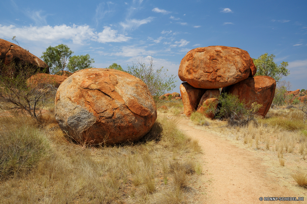 Devils Marbles Megalith Gedenkstätte Struktur Heu Feld Landwirtschaft Knoll Landschaft Bauernhof Entwicklung des ländlichen Ballen Stroh Himmel Weizen Sommer Landschaft natürliche Ernte Ernte Ballen Land Feed Fels Essen Stapel Runde Golden Landbau im freien Land Korn Braun Baum Schneiden Gras Wüste Pflanze trocken Kreis Ackerland wachsen Roggen Wiese Futter Herbst Park Gold Reisen Wolke Stein Gerste Sand im freien Roll Sonne bewölkt Bio Prärie landschaftlich cereal Tropischer frisch Holz Obst gesund Tourist nationalen Berg Rinde landwirtschaftlichen Mais Industrie Paket Wolken Umgebung Brot megalith memorial structure hay field agriculture knoll landscape farm rural bales straw sky wheat summer countryside natural harvest crop bale country feed rock food stack round golden farming outdoor land grain brown tree cut grass desert plant dry circle farmland grow rye meadow fodder autumn park gold travel cloud stone barley sand outdoors roll sun cloudy organic prairie scenic cereal tropical fresh wood fruit healthy tourist national mountain bark agricultural corn industry package clouds environment bread