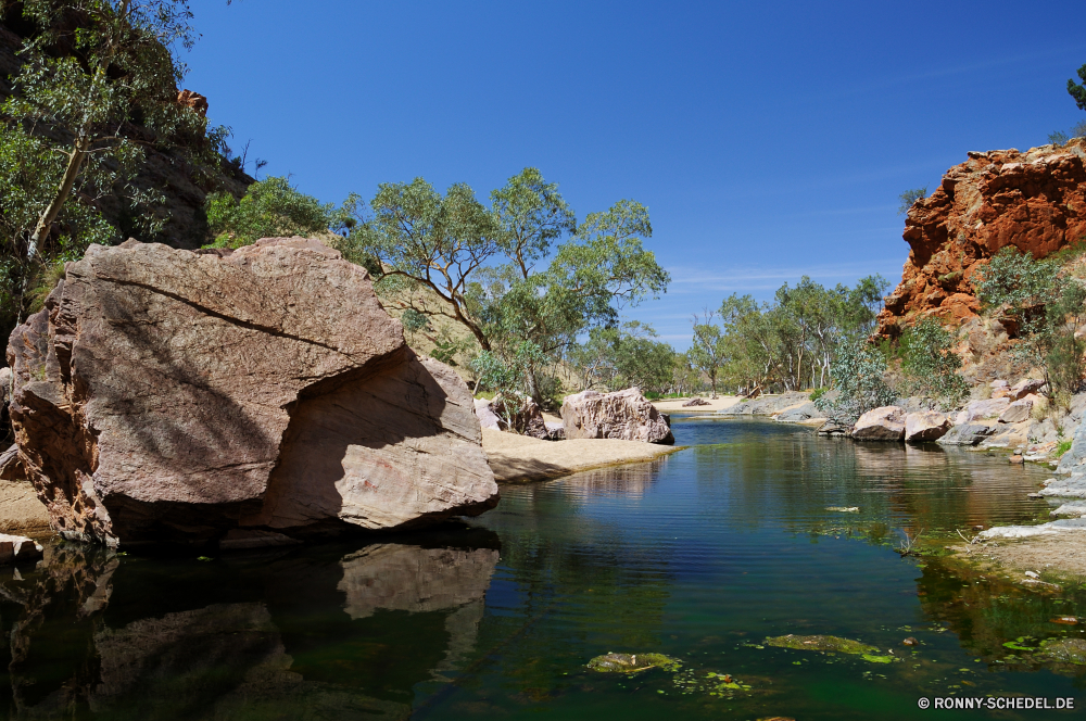 West MacDonnell Ranges National Park Landschaft Wasser Becken Baum geologische formation Fluss Fels natürliche depression Berg Reisen Küste Ufer See Meer Tourismus Strand Himmel Ozean Sommer Stein Insel ruhige Küste Klippe landschaftlich am See Kanal Bucht im freien Körper des Wassers Wald Urlaub sonnig Urlaub Szenerie Reflexion Tag friedliche Bäume Brücke klar Szene Wolke Sonne im freien Entspannen Sie sich Sand seelandschaft Paradies natürliche Tourist Berge Ruhe Türkis Wolken Resort Sonnenlicht idyllische Umgebung Tropischer Wahrzeichen Stream Palm Welle Gebäude Höhle Bootshaus Herbst Felsen Architektur Park Pflanze exotische Lagune Reise Boot Ziel Haus Land Entwicklung des ländlichen Reiseziele Frühling Hügel Schuppen Dorf Frieden Wildnis Struktur Turkei felsigen Antike Hölzer gelassene Kiefer Garten Stadt Hügel Teich Angeln Tal Entspannung Holz Ökologie Horizont am Meer Erholung Geschichte Gras Nebengebäude landscape water basin tree geological formation river rock natural depression mountain travel coast shore lake sea tourism beach sky ocean summer stone island tranquil coastline cliff scenic lakeside channel bay outdoor body of water forest vacation sunny holiday scenery reflection day peaceful trees bridge clear scene cloud sun outdoors relax sand seascape paradise natural tourist mountains calm turquoise clouds resort sunlight idyllic environment tropical landmark stream palm wave building cave boathouse autumn rocks architecture park plant exotic lagoon journey boat destination house land rural destinations spring hill shed village peace wilderness structure turkey rocky ancient woods serene pine garden city hills pond fishing valley relaxation wood ecology horizon seaside recreation history grass outbuilding