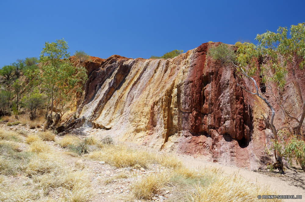 West MacDonnell Ranges National Park Klippe geologische formation Fels Schlucht Landschaft Park Berg nationalen Wüste Reisen Stein landschaftlich Himmel Sandstein Tal Aushöhlung Tourismus Geologie Urlaub Szenerie Felsen Berge Bildung natürliche im freien Baum Wildnis Sand Hügel Sommer Wandern im freien Südwesten felsigen Wasser Küste Wolken hoch Szene Orange Spitze Sonne Sonnenuntergang Schlucht Panorama Fluss Abenteuer Reise Süden Wolke Ozean Meer Aussicht Küste Ziel Klippen Umgebung Bereich Wald Formationen geologische Panorama Tag friedliche Sonnenlicht Farbe Bäume Strand Landschaften Urlaub Steine Pflanze Straße Wahrzeichen Butte bunte Klettern Wanderung Wanderweg entfernten Knoll Denkmal Ufer trocken gelb Horizont cliff geological formation rock canyon landscape park mountain national desert travel stone scenic sky sandstone valley erosion tourism geology vacation scenery rocks mountains formation natural outdoor tree wilderness sand hill summer hiking outdoors southwest rocky water coast clouds high scene orange peak sun sunset ravine panoramic river adventure trip south cloud ocean sea vista coastline destination cliffs environment range forest formations geological panorama day peaceful sunlight color trees beach scenics holiday stones plant road landmark butte colorful climb hike trail remote knoll monument shore dry yellow horizon