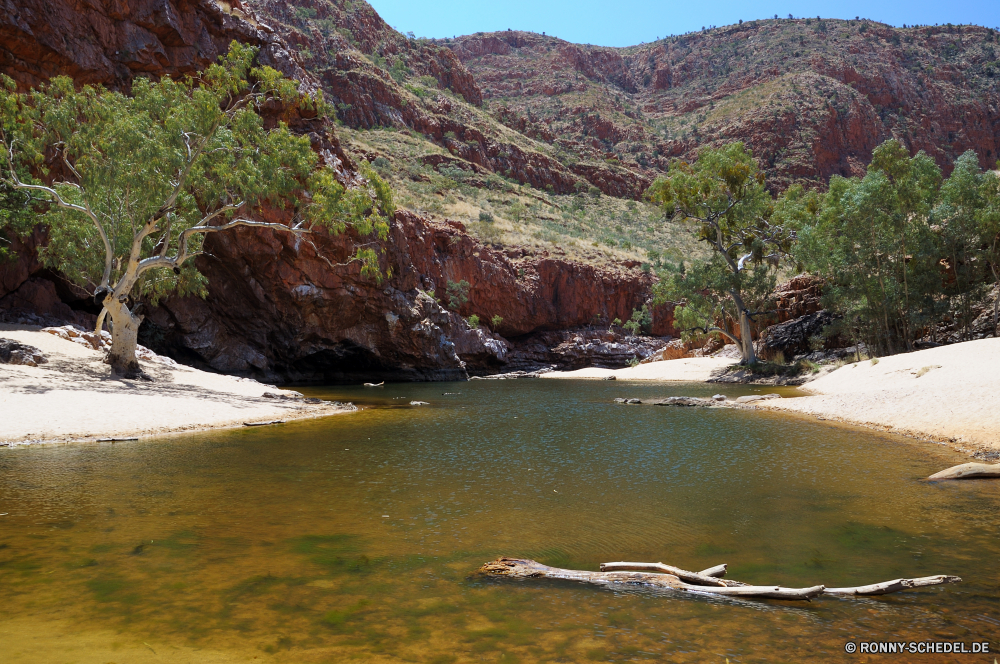 West MacDonnell Ranges National Park Wasser geologische formation Landschaft Berg Meer Fluss Küste Klippe Schlucht Reisen Ozean Fels Wald Schlucht Vorgebirge Strand Kanal natürliche depression Berge Körper des Wassers Küste natürliche Höhe Felsen Tal landschaftlich Wildnis Baum Himmel Urlaub im freien Ufer im freien Park Stein Insel Szene See felsigen Becken Bucht Sand Stream Sommer Tourismus Szenerie Land Urlaub Hügel Wolke Wellen Welle Sonne Tropischer Tag Surf Steine Küstenlinie Pazifik natürliche Wild Umgebung Bereich Landschaften Wolken Wetter Spitze Wandern Tourist nationalen Bäume Klippen am Meer seelandschaft Boot Paradies Ziel Strömung Frühling Herbst Pflanze Creek Küste Gelände Panorama Süden fließende ruhige Schnee water geological formation landscape mountain sea river coast cliff canyon travel ocean rock forest ravine promontory beach channel natural depression mountains body of water coastline natural elevation rocks valley scenic wilderness tree sky vacation outdoors shore outdoor park stone island scene lake rocky basin bay sand stream summer tourism scenery land holiday hill cloud waves wave sun tropical day surf stones shoreline pacific natural wild environment range scenics clouds weather peak hiking tourist national trees cliffs seaside seascape boat paradise destination flow spring autumn plant creek coastal terrain panorama south flowing tranquil snow