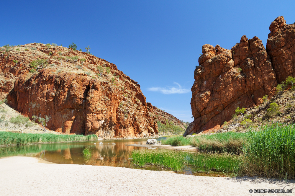 West MacDonnell Ranges National Park Klippe Schlucht Fels Landschaft Knoll Park Berg Reisen nationalen Wüste Tal Sandstein Himmel geologische formation Stein landschaftlich Tourismus Felsen natürliche Bildung Geologie Wildnis Berge Schlucht im freien Urlaub Sand Sommer Wandern Wasser im freien Aushöhlung Baum Szenerie Tourist Formationen geologische Bögen Meer felsigen Orange Küste Umgebung Südwesten Hügel Aussicht Panorama Steine Reise natürliche depression Ozean Wolken Wahrzeichen Strand Fluss Landschaften Abenteuer Szene Tag Klippen Spitze gelb Sonne Hochland Straße Erholung Wanderung Wolke Farbe Küste Ziel Bereich Insel Bäume Urlaub Sonnenlicht Wild Wald Land Welle reservieren Hügel Bogen Pflanze Westen majestätisch Bucht Bereich Ufer Süden cliff canyon rock landscape knoll park mountain travel national desert valley sandstone sky geological formation stone scenic tourism rocks natural formation geology wilderness mountains ravine outdoors vacation sand summer hiking water outdoor erosion tree scenery tourist formations geological arches sea rocky orange coast environment southwest hill vista panoramic stones trip natural depression ocean clouds landmark beach river scenics adventure scene day cliffs peak yellow sun highland road recreation hike cloud color coastline destination range island trees holiday sunlight wild forest land wave reserve hills arch plant west majestic bay area shore south