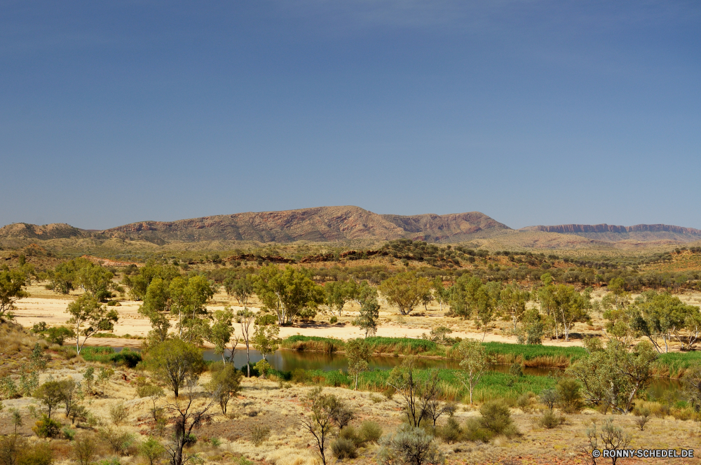 West MacDonnell Ranges National Park Hochland Berg Berge Landschaft Bereich Reisen Himmel Wüste Tal Tourismus Park Schlucht nationalen Fels Wildnis landschaftlich Hügel Stein Wolken im freien Sommer Felsen Baum Spitze Szenerie Panorama Urlaub Straße Wasser Abenteuer Gras natürliche Frühling Tourist Hügel Fluss Bäume im freien Ziel Kaktus Landschaft Wald Wahrzeichen Klippe bunte Pflanze Umgebung felsigen Sand Entwicklung des ländlichen Farbe trocken Ruhe Geologie Land hoch See friedliche Aushöhlung Sandstein Wandern Antike sonnig Bereich Saison außerhalb Süden heiß Feld fallen Land Wiese Sonne Schnee Wild Grand Aussicht Wanderweg alt Pfad Belaubung Licht Wetter Grat Urlaub Tag Herbst highland mountain mountains landscape range travel sky desert valley tourism park canyon national rock wilderness scenic hill stone clouds outdoors summer rocks tree peak scenery panorama vacation road water adventure grass natural spring tourist hills river trees outdoor destination cactus countryside forest landmark cliff colorful plant environment rocky sand rural color dry calm geology country high lake peaceful erosion sandstone hiking ancient sunny area season outside south hot field fall land meadow sun snow wild grand vista trail old path foliage light weather ridge holiday day autumn