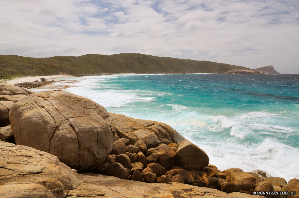 Torndirrup National Park Ozean Strand Meer Sand Barrier Wasser Küste Wellenbrecher Fels Ufer Himmel Küste Landschaft Reisen Stein Welle Insel Urlaub Sommer Bucht Tourismus Wellen Obstruktion Felsen am Meer Küstenlinie Sonne Sandbank Steine Horizont Tropischer Entspannen Sie sich seelandschaft Wolken felsigen Wolke Urlaub Klippe Struktur Surf landschaftlich Bar Körper des Wassers Boden Szene sonnig Szenerie Resort Paradies im freien Ziel Grat friedliche Ruhe Küste im freien ruhige natürliche Höhe klar Erde Farbe natürliche Sonnenuntergang Entspannung Berg geologische formation Tag Lagune Pazifik Tourist Freizeit Gezeiten Türkis Sonnenlicht Sturm gelassene Reise Urlaub Kap Erholung Bäume Baum Meeresküste ruhig idyllische Hügel Palm Urlaub See Schaum Reiseziele platsch Umgebung warm exotische Wetter niemand ocean beach sea sand barrier water coast breakwater rock shore sky coastline landscape travel stone wave island vacation summer bay tourism waves obstruction rocks seaside shoreline sun sandbar stones horizon tropical relax seascape clouds rocky cloud holiday cliff structure surf scenic bar body of water soil scene sunny scenery resort paradise outdoors destination ridge peaceful calm coastal outdoor tranquil natural elevation clear earth color natural sunset relaxation mountain geological formation day lagoon pacific tourist leisure tide turquoise sunlight storm serene journey vacations cape recreation trees tree seashore quiet idyllic hill palm holidays lake foam destinations splash environment warm exotic weather nobody