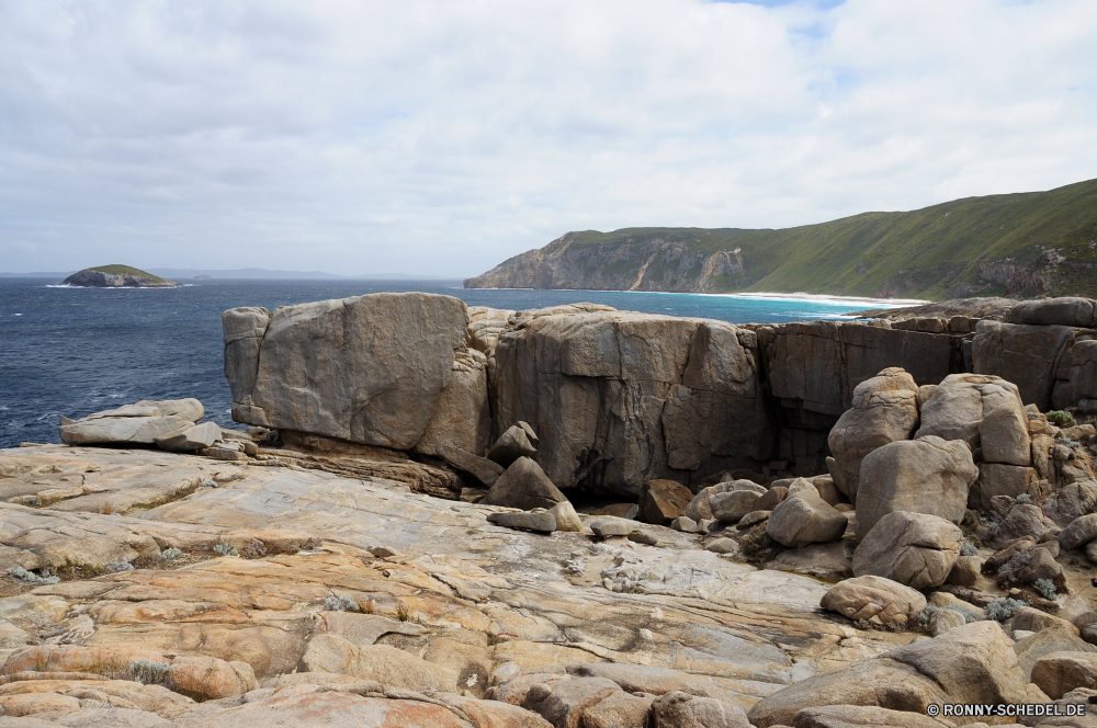 Torndirrup National Park Klippe Fels Landschaft Stein geologische formation Reisen Sand Felsen Tourismus Schlucht Himmel Park Wüste landschaftlich Berg Meer nationalen Küste Wasser Sommer Tal Strand Steine Ozean im freien Wolken Barrier Urlaub Struktur Sandstein Wildnis Geologie Grab Klippen Mauer Küste Berge im freien Wahrzeichen Megalith natürliche Ufer Bildung Szenerie Wellenbrecher Tag Obstruktion felsigen am Meer Umgebung Knoll Tourist Insel Aushöhlung Urlaub Vorgebirge Landschaften Gedenkstätte Bucht Antike Hügel berühmte Steinmauer Höhle natürliche Höhe Farbe geologische Südwesten Hügel Wolke Backstein Baum ruhige Horizont Geschichte Fluss Turkei Szene Reiseziele seelandschaft alt Zaun Felsblock Panorama Süden Licht Cliff-Wohnung Festung cliff rock landscape stone geological formation travel sand rocks tourism canyon sky park desert scenic mountain sea national coast water summer valley beach stones ocean outdoors clouds barrier vacation structure sandstone wilderness geology grave cliffs wall coastline mountains outdoor landmark megalith natural shore formation scenery breakwater day obstruction rocky seaside environment knoll tourist island erosion holiday promontory scenics memorial bay ancient hill famous stone wall cave natural elevation color geological southwest hills cloud brick tree tranquil horizon history river turkey scene destinations seascape old fence boulder panorama south light cliff dwelling fortress