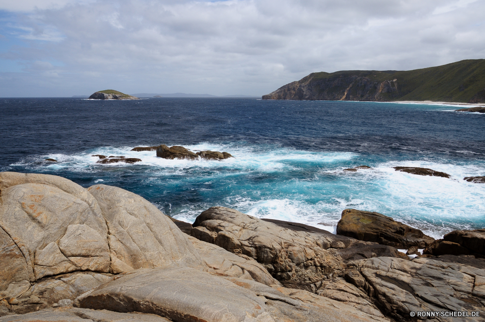 Torndirrup National Park Vorgebirge Ozean natürliche Höhe Meer Strand Küste geologische formation Landschaft Wasser Kap Fels Küste Insel Reisen Welle Himmel Ufer Urlaub Wellen Sand Sommer Bucht Klippe Küstenlinie am Meer Urlaub Felsen landschaftlich Stein Tourismus seelandschaft Surf Sonne Szenerie Küste felsigen Wolken im freien Szene Horizont Tropischer sonnig Berg Entspannen Sie sich Wolke Paradies Ziel Pazifik Gezeiten im freien natürliche Türkis Baum Urlaub Barrier Tourist ruhige Wetter Sonnenuntergang Erholung Tag Wellenbrecher Körper des Wassers Klippen Meeresküste Landschaften Panorama idyllische Hügel Urlaub Inseln Steine Resort friedliche Reflexion Sonnenlicht Seeküste klar Berge Stadt Azurblau Lagune Schaum Sturm in der Nähe Entspannung Süden Park Umgebung warm Ruhe romantische Saison promontory ocean natural elevation sea beach coast geological formation landscape water cape rock coastline island travel wave sky shore vacation waves sand summer bay cliff shoreline seaside holiday rocks scenic stone tourism seascape surf sun scenery coastal rocky clouds outdoor scene horizon tropical sunny mountain relax cloud paradise destination pacific tide outdoors natural turquoise tree vacations barrier tourist tranquil weather sunset recreation day breakwater body of water cliffs seashore scenics panorama idyllic hill holidays islands stones resort peaceful reflection sunlight seacoast clear mountains city azure lagoon foam storm near relaxation south park environment warm calm romantic season