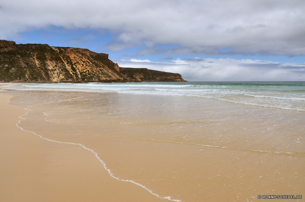 D'Entrecasteaux National Park Strand Ozean Meer Küste Sand Wasser Landschaft Himmel Reisen Urlaub Insel Küste Ufer Fels Sommer Bucht Welle Urlaub Tropischer Tourismus Wellen Sonne Paradies Wolken Entspannen Sie sich Surf Wolke landschaftlich seelandschaft Szene am Meer Felsen Türkis Klippe Resort Küstenlinie ruhige Stein Szenerie Horizont Baum sonnig Berg natürliche Höhe Vorgebirge im freien Palm Ziel Küste felsigen Wetter Entspannung idyllische klar Gezeiten Pazifik Sonnenuntergang geologische formation sandigen Erholung Boot Inseln Landschaften natürliche Reise Süden im freien warm Körper des Wassers entspannende Tourist Sonnenlicht Reise Tag exotische Meeresküste Reiseziele Farbe Sandbank Lagune Schwimmen Schiff Steine friedliche Reflexion Bäume Klippen Riff Wendekreis Barrier Himmel Kap Sonnenschein Urlaub Umgebung romantische niemand beach ocean sea coast sand water landscape sky travel vacation island coastline shore rock summer bay wave holiday tropical tourism waves sun paradise clouds relax surf cloud scenic seascape scene seaside rocks turquoise cliff resort shoreline tranquil stone scenery horizon tree sunny mountain natural elevation promontory outdoor palm destination coastal rocky weather relaxation idyllic clear tide pacific sunset geological formation sandy recreation boat islands scenics natural trip south outdoors warm body of water relaxing tourist sunlight journey day exotic seashore destinations color sandbar lagoon swim ship stones peaceful reflection trees cliffs reef tropic barrier heaven cape sunshine holidays environment romantic nobody