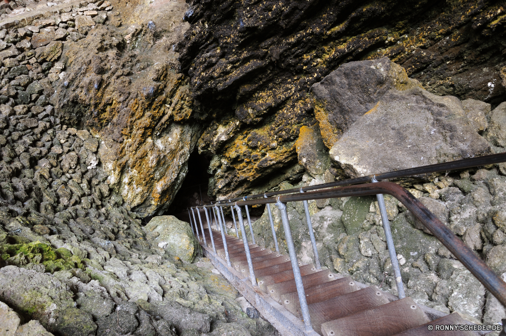 Lake Cave Stein Languste Fels Hummer Rechen Gliederfüßer Landschaft Berg Mauer Werkzeug Textur natürliche Rau Fluss alt Oberfläche Wasser Umgebung Krustentier Baum Muster Detail Wald Insekt texturierte Granit Felsen Park landschaftlich Wanderstock Steine Wirbellose Reisen im freien Material Stream Farbe schmutzig geknackt Geologie Wasser Schlange felsigen Klippe Frühling Berge im freien Schlucht Wild Beton Braun kalt Grunge Schließen Schnee grau Gestaltung Sommer zu knacken Schlange Saison Bau Wildnis Stadt Hintergrund Szenerie closeup frisch Moos Szene Wasserfall Wandern hart Eis Licht Ökologie Hundertfüßer Hintergründe gelb nationalen Küste Gras Architektur Himmel Blatt stone spiny lobster rock lobster rake arthropod landscape mountain wall tool texture natural rough river old surface water environment crustacean tree pattern detail forest insect textured granite rocks park scenic walking stick stones invertebrate travel outdoors material stream color dirty cracked geology water snake rocky cliff spring mountains outdoor canyon wild concrete brown cold grunge close snow gray design summer crack snake season construction wilderness city backdrop scenery closeup fresh moss scene waterfall hiking hard ice light ecology centipede backgrounds yellow national coast grass architecture sky leaf