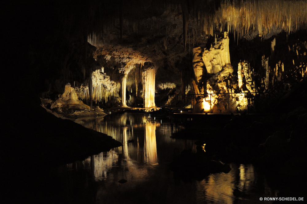 Lake Cave Höhle geologische formation Brunnen Struktur Landschaft Wasser Baum Tourismus Fluss Reisen Sonnenuntergang Sonne Reflexion Nacht Bäume Himmel See Wald 'Nabend Licht Park Architektur Herbst Gebäude Szene Dämmerung Sonnenaufgang Stadt Wahrzeichen Szenerie Urlaub Geschichte dunkel landschaftlich fallen Morgenröte Sommer im freien Berg Sumpf Insel gelb alt Sonnenlicht Urlaub historischen Land Tourist Kontur Antike Schloss Wolken Strand Meer Turm im freien Feuchtgebiet friedliche Ozean Farbe Orange romantische Blätter Mysterium gelassene natürliche Saison Stein ruhige schwarz Fels Frühling sonnig Grunge Brücke Denkmal Stadt Palast Jahrgang nationalen im Alter von am Morgen Küste Land bunte Nebel Teich Tropischer macht historische Umgebung Farben Entwicklung des ländlichen cave geological formation fountain structure landscape water tree tourism river travel sunset sun reflection night trees sky lake forest evening light park architecture autumn building scene dusk sunrise city landmark scenery holiday history dark scenic fall dawn summer outdoors mountain swamp island yellow old sunlight vacation historic land tourist silhouette ancient castle clouds beach sea tower outdoor wetland peaceful ocean color orange romantic leaves mystery serene natural season stone tranquil black rock spring sunny grunge bridge monument town palace vintage national aged morning coast country colorful fog pond tropical power historical environment colors rural