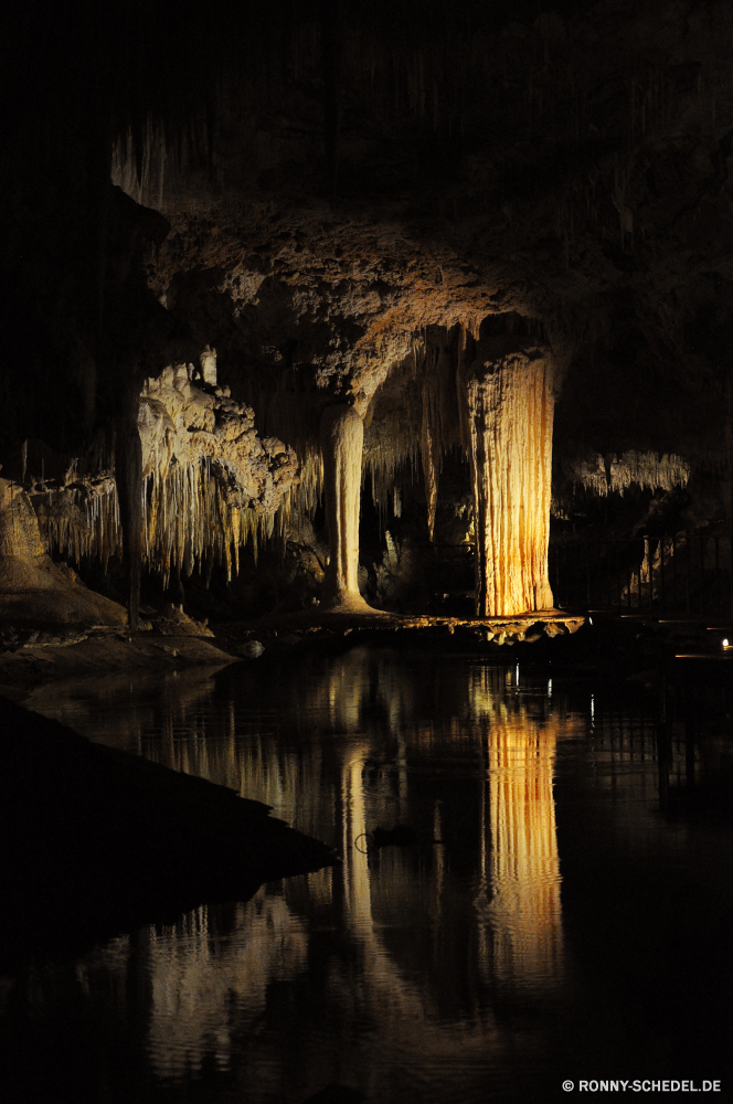 Lake Cave Höhle geologische formation Wasser Fluss Tourismus Landschaft Reisen Himmel Fels Baum Park Reflexion See Stein Sonne landschaftlich Licht Architektur Gebäude natürliche Nacht im freien Wald Wolken Berg Tourist Brücke Stadt Umgebung Szenerie Sommer Sonnenuntergang dunkel Farbe nationalen Wahrzeichen Meer Bäume im freien Szene Turm Geologie Urlaub Herbst Antike gelassene Sonnenaufgang Denkmal gelb Schloss Dämmerung Stadtansicht Urlaub Ökologie fallen Geschichte Tropfsteinhöhle Höhle Kalkstein Hölzer Tropischer Strand 'Nabend Stadt friedliche Insel Ruhe Sonnenlicht bunte u-Bahn Sand Frühling Dunkelheit Wasserfall Wolke Klippe alt Attraktion Ozean Pflanze Innenseite historischen ruhige Küste nass Entwicklung des ländlichen Land cave geological formation water river tourism landscape travel sky rock tree park reflection lake stone sun scenic light architecture building natural night outdoors forest clouds mountain tourist bridge city environment scenery summer sunset dark color national landmark sea trees outdoor scene tower geology vacation autumn ancient serene sunrise monument yellow castle dusk cityscape holiday ecology fall history stalactite cavern limestone woods tropical beach evening town peaceful island calm sunlight colorful underground sand spring darkness waterfall cloud cliff old attraction ocean plant inside historic tranquil coast wet rural country