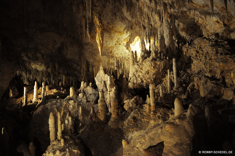 Mammoth Cave Höhle geologische formation Fels Park nationalen Schlucht Geologie Landschaft Reisen Baum Tourismus Stein natürliche Aushöhlung Sandstein Berg Bildung Erde Wüste Orange Sand dunkel landschaftlich Formationen Antike Extreme Kiefer Felsen Innenseite Licht Himmel alt Wahrzeichen Klippe geologische Kalkstein Attraktion Wasser Holz Tropfsteinhöhle Höhle u-Bahn entfernten einzigartige Muster Wildnis im freien Berge Dunkelheit Farbe tief Steine Wald Textur Urlaub Pflanze Erhaltung Mauer Ökologie Tourist Stalagmit nass ungewöhnliche Gelände Aussicht Tal Umgebung Szenerie Calcit Braun Wandern gelb Landschaften bunte Wolken Sonnenaufgang Denkmal Fluss Bäume ganz Hoodoos Amphitheater Mineralien versteckt Klippen Südwesten Rinde Wanderung Szene felsigen unter außerhalb Mysterium Zustand Hölzer Ziel im freien Sonnenlicht cave geological formation rock park national canyon geology landscape travel tree tourism stone natural erosion sandstone mountain formation earth desert orange sand dark scenic formations ancient extreme pine rocks inside light sky old landmark cliff geologic limestone attraction water wood stalactite cavern underground remote unique pattern wilderness outdoor mountains darkness color deep stones forest texture vacation plant conservation wall ecology tourist stalagmite wet unusual terrain vista valley environment scenery calcite brown hiking yellow scenics colorful clouds sunrise monument river trees quite hoodoos amphitheater minerals hidden cliffs southwest bark hike scene rocky under outside mystery state woods destination outdoors sunlight