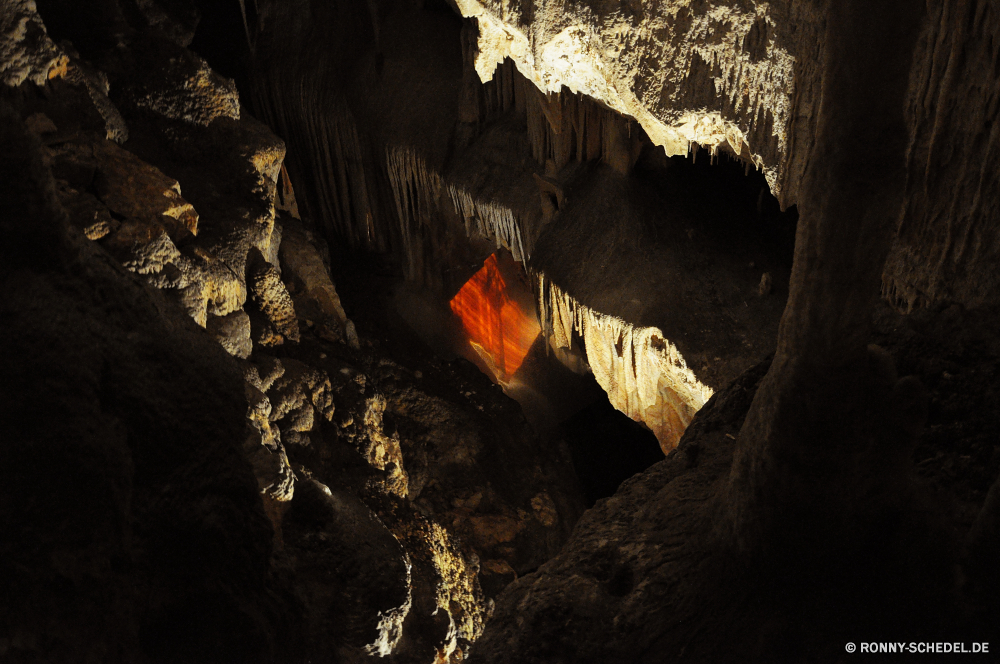 Mammoth Cave Höhle geologische formation Fels Stein Geologie Schlucht Tourismus Berg Reisen Wasser Park landschaftlich nationalen Bildung natürliche dunkel Fluss Sandstein Landschaft Felsen im freien Erde Wüste Orange Sand Klippe felsigen Licht Loch Farbe Kalkstein Aushöhlung Mauer u-Bahn alt Höhle außerhalb Klettern Extreme Denkmal Antike Stalagmit Tropfsteinhöhle geologische Dunkelheit Creek Escape Muster Baum Mysterium Abenteuer im freien Berge Innenseite geologische Himmel nass Urlaub gelb Steine Szenerie Speläologie Tal Schatten Person bunte Formationen Tunnel Mineral Mann entfernten Pause Stream Tourist Kavernen Calcit Flüsse Frühling seltene Szene Wasserfall Bogen Attraktion tief einzigartige Ökologie Menschen schwarz Schneiden cave geological formation rock stone geology canyon tourism mountain travel water park scenic national formation natural dark river sandstone landscape rocks outdoor earth desert orange sand cliff rocky light hole color limestone erosion wall underground old cavern outside climb extreme monument ancient stalagmite stalactite geological darkness creek escape pattern tree mystery adventure outdoors mountains inside geologic sky wet vacation yellow stones scenery speleology valley shade person colorful formations tunnel mineral man remote break stream tourist caverns calcite rivers spring rare scene waterfall arch attraction deep unique ecology people black cut