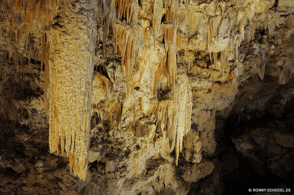 Ngilgi Cave Höhle geologische formation Baum Holz Textur Rinde Rau Mauer Material Muster alt Oberfläche natürliche Braun aus Holz Detail Park Grunge Schließen Fels texturierte Holz Wald nationalen dunkel Kofferraum Kiefer Antike Struktur Geologie rostige Jahrgang Pflanze im Alter von Schlucht Verwittert Stein Aushöhlung woody plant Loch Landschaft Rost Schnitzerei Plank Verfall Tourismus Reisen Antik Korn Tropfsteinhöhle schmutzig Bauholz closeup Hintergrund Eiche Backstein Kunst Gestaltung Höhle Kalkstein u-Bahn Sandstein beschädigt Grunge Steine Farbe trocken Innenseite Skulptur Ökologie Brett grau vascular plant Dunkelheit Bildung Licht Tapete Frame aussenansicht Tourist Hintergründe Stalagmit geologische Formationen Protokoll ungewöhnliche Orange tief Erhaltung Felsen Berge Umgebung Retro Erde malen nass plastic art Wachstum landschaftlich cave geological formation tree wood texture bark rough wall material pattern old surface natural brown wooden detail park grunge close rock textured timber forest national dark trunk pine ancient structure geology rusty vintage plant aged canyon weathered stone erosion woody plant hole landscape rust carving plank decay tourism travel antique grain stalactite dirty lumber closeup backdrop oak brick art design cavern limestone underground sandstone damaged grungy stones color dry inside sculpture ecology board gray vascular plant darkness formation light wallpaper frame exterior tourist backgrounds stalagmite geologic formations log unusual orange deep conservation rocks mountains environment retro earth paint wet plastic art growth scenic