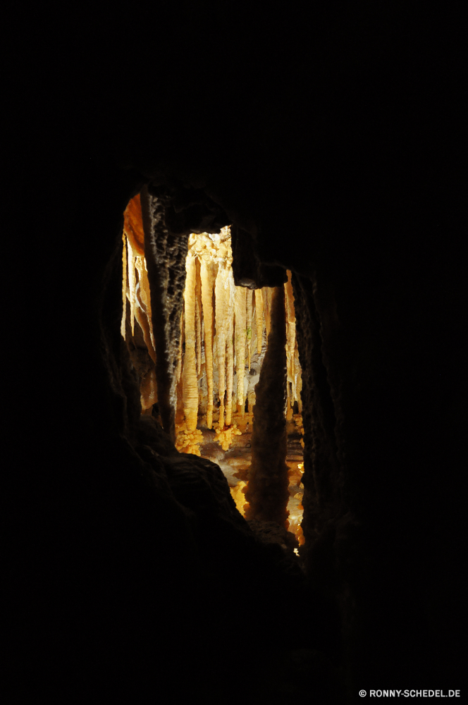 Ngilgi Cave Statue Stein Reisen Schloss Himmel Tourismus Architektur Antike Denkmal Fels Höhle Wahrzeichen Palast Landschaft Struktur berühmte Gebäude Geschichte Stadt alt Befestigung Sonnenuntergang geologische formation Nacht Tempel Kultur Wolken Berg historischen Park Dämmerung Ruine Tourist Urlaub Küste Religion historische Defensive Struktur Sonne Ozean Turm Urban Szene Platz Licht nationalen Schlucht Meer Ruine Attraktion landschaftlich Stadtansicht Wasser Wolke Spalte Strand im freien Küste Sonnenaufgang Klippe Brunnen im freien England Skyline Baum Wüste Sterne Fluss Archäologie Aushöhlung Sand Morgenröte beleuchtete Bau Bogen Tal Bildung Roman Antik Geologie Tor Westen Felsen dunkel Reflexion Hügel Lichter Kirche natürliche Szenerie Horizont bunte Sommer statue stone travel castle sky tourism architecture ancient monument rock cave landmark palace landscape structure famous building history city old fortification sunset geological formation night temple culture clouds mountain historic park dusk ruins tourist vacation coast religion historical defensive structure sun ocean tower urban scene place light national canyon sea ruin attraction scenic cityscape water cloud column beach outdoors coastline sunrise cliff fountain outdoor england skyline tree desert star river archeology erosion sand dawn illuminated construction arch valley formation roman antique geology gate west rocks dark reflection hill lights church natural scenery horizon colorful summer