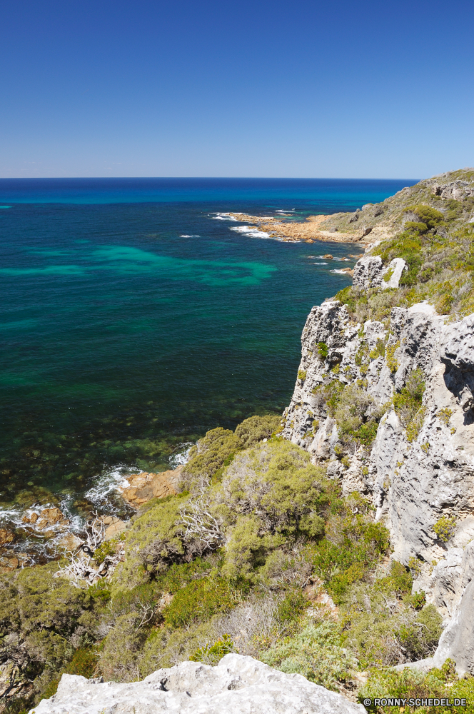 Cape Naturaliste Vorgebirge natürliche Höhe geologische formation Ozean Meer Küste Klippe Fels Landschaft Wasser Strand Küste Ufer Himmel Reisen Urlaub Felsen Insel Sommer Tourismus Küstenlinie Urlaub Bucht landschaftlich Sonne Welle Sand Stein felsigen Berg Szenerie Horizont Hügel Baum seelandschaft Kap sonnig am Meer Wellen friedliche Szene Wolke im freien Tourist Paradies Ziel Tag Panorama Sonnenlicht im freien Süden Urlaub Tropischer Wolken Klippen Park Steine Urlaub Körper des Wassers Wetter ruhige natürliche Küste Resort Entspannen Sie sich See Sonnenuntergang Umgebung Pflanze Kiefer Berge klar Gras Surf Stadt Rau Seeküste Inseln Panorama Entspannung Stadt Ruhe Saison promontory natural elevation geological formation ocean sea coast cliff rock landscape water beach coastline shore sky travel vacation rocks island summer tourism shoreline holiday bay scenic sun wave sand stone rocky mountain scenery horizon hill tree seascape cape sunny seaside waves peaceful scene cloud outdoor tourist paradise destination day panorama sunlight outdoors south holidays tropical clouds cliffs park stones vacations body of water weather tranquil natural coastal resort relax lake sunset environment plant pine mountains clear grass surf town rough seacoast islands panoramic relaxation city calm season