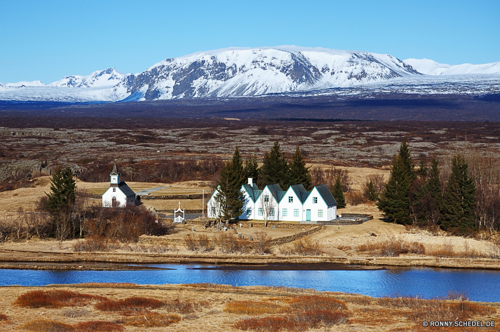 Pingvellier National Park Berg Landschaft Berge Himmel See Reisen Schnee Wald Fluss Wasser Spitze Struktur Hochland Gebäude Bereich landschaftlich Baum Park Scheune im freien Tourismus Bäume Wolken Fels im freien Umgebung Sommer Wirtschaftsgebäude Winter Resort Felsen nationalen Szenerie Dach Stroh am See Ufer Alpen Gletscher Wolke Tourist Tal kalt Eis Gras Wahrzeichen Landschaften felsigen Urlaub hoch Stein Wüste Hügel natürliche Wildnis Architektur Saison Ruhe ruhige Bootshaus Schutzüberzug schneebedeckt klar Klippe Dorf Ozean Wetter Kirche Sonne Obdach Entwicklung des ländlichen Haus Kiefer Wild Meer Hügel majestätisch Wandern alt Boot Ökologie Horizont Schuppen Strand mountain landscape mountains sky lake travel snow forest river water peak structure highland building range scenic tree park barn outdoors tourism trees clouds rock outdoor environment summer farm building winter resort rocks national scenery roof thatch lakeside shore alps glacier cloud tourist valley cold ice grass landmark landscapes rocky vacation high stone desert hill natural wilderness architecture season calm tranquil boathouse protective covering snowy clear cliff village ocean weather church sun shelter rural house pine wild sea hills majestic hiking old boat ecology horizon shed beach