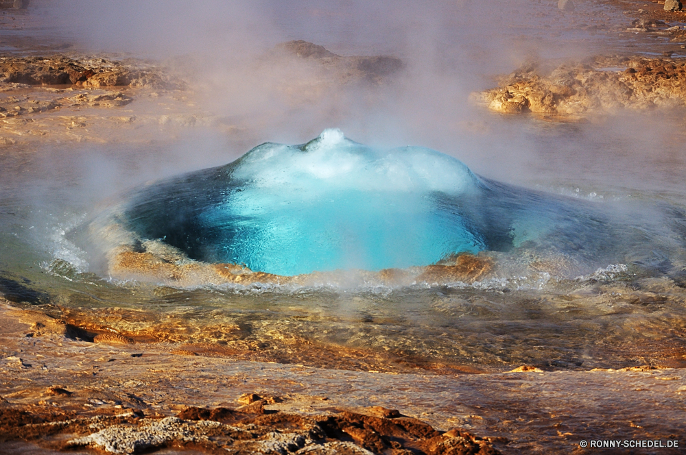 Strokkur Eruption Geysir Frühling geologische formation heißer Frühling Landschaft Wasser Berg Himmel Meer Reisen Fels Ozean Sommer Wolken Vulkan Welle natürliche Wolke Küste Strand landschaftlich heiß Park Sonnenuntergang Wetter Stein Ufer vulkanische Wellen Tourismus Insel im freien Tropischer Rauch Wärme nationalen im freien Dampf Krater Sonnenaufgang platsch Urlaub Berge Sturm macht Felsen Küste Umgebung Sand Sonne Wasserfall Szenerie Tag Surf Szene See Licht Gefahr Eruption Horizont Geologie Schaum gischt Farbe nass Schnee Reflexion dramatische Wildnis Wind bunte Baum Eis Sonnenlicht Fluss Wald Spitze gelb Panorama Abenteuer fallen Neu aktive Herbst Lava Gezeiten Absturz hoch Saison sonnig seelandschaft Attraktion gefährliche Steine Paradies Feuer 'Nabend Erde am Morgen geyser spring geological formation hot spring landscape water mountain sky sea travel rock ocean summer clouds volcano wave natural cloud coast beach scenic hot park sunset weather stone shore volcanic waves tourism island outdoors tropical smoke heat national outdoor steam crater sunrise splash vacation mountains storm power rocks coastline environment sand sun waterfall scenery day surf scene lake light danger eruption horizon geology foam spray color wet snow reflection dramatic wilderness wind colorful tree ice sunlight river forest peak yellow panorama adventure fall new active autumn lava tide crash high season sunny seascape attraction dangerous stones paradise fire evening earth morning