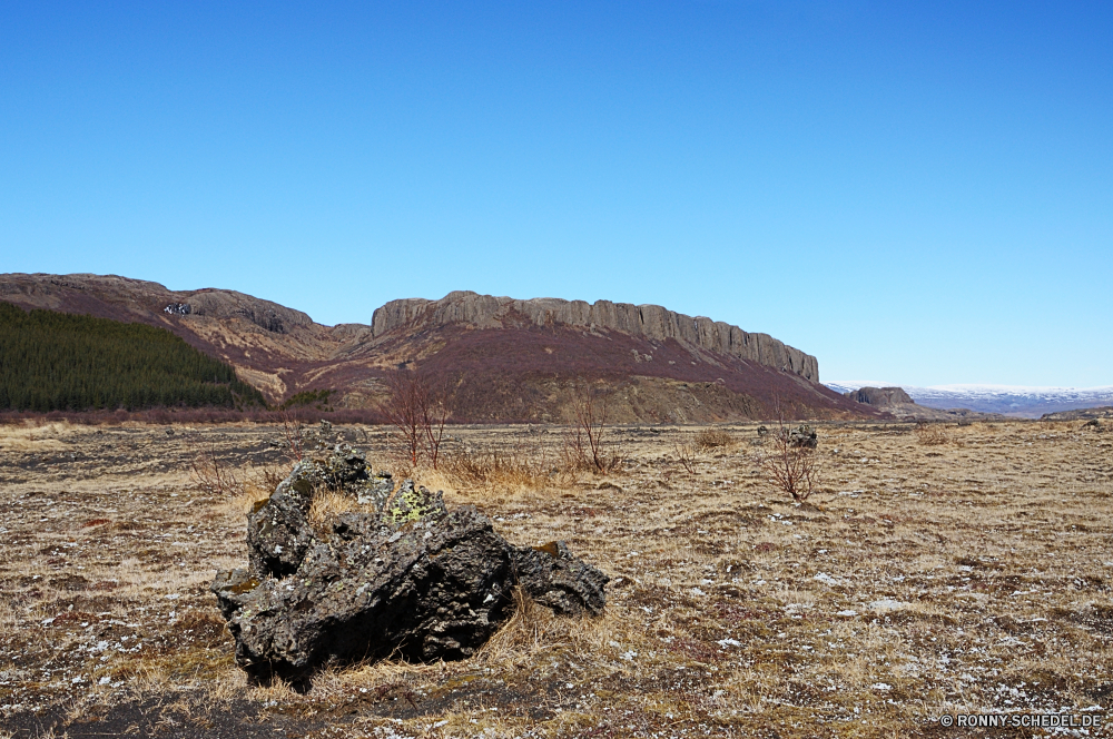 Hochland Wüste Fels Landschaft Berg Schlucht Knoll Reisen Himmel Park Berge Hochland Sand Stein Tal nationalen Felsen Sandstein Land Bereich trocken Tourismus landschaftlich Klippe im freien im freien Geologie Wildnis Aushöhlung Steppe Wolken Hügel Darm-Trakt Abenteuer Urlaub Südwesten Westen natürliche Arid Straße Szenerie Reiner Gelände Spitze Orange Wolke Bildung Sommer Landschaften Reise gelb Kaktus geologische Grand in der Nähe Panorama Umgebung Schlucht Bereich Reise Krater Fluss Sonne Mesa Formationen Hügel Wild Wandern Baum Tag niemand Denkmal heiß Wärme Pflanze Sonnenuntergang Wasser karge vulkanische Bögen Szene entfernten Panorama Extreme Zustand Tourist Braun Insel Horizont bunte natürliche depression desert rock landscape mountain canyon knoll travel sky park mountains highland sand stone valley national rocks sandstone land range dry tourism scenic cliff outdoor outdoors geology wilderness erosion steppe clouds hill tract adventure vacation southwest west natural arid road scenery plain terrain peak orange cloud formation summer scenics journey yellow cactus geological grand near panorama environment ravine area trip crater river sun mesa formations hills wild hiking tree day nobody monument hot heat plant sunset water barren volcanic arches scene remote panoramic extreme state tourist brown island horizon colorful natural depression