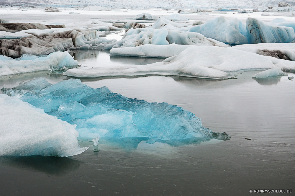 Jökulsarlon Eisberg Gletscher Eis Wasser Schnee kalt Landschaft Berg Ozean Reisen Winter Arktis Berge landschaftlich eisig gefroren Spitze Fels Himmel Szenerie Schmelzen Meer Umgebung Tourismus Schmelze Kühl im freien im freien Wildnis Polar Urlaub Aqua glazialen robuste Pazifik majestätisch Frühling Park natürliche Reflexion See Frost Erhaltung hoch Einfrieren platsch Ziel Wolke Wolken Sommer Antarktis Förde Horizont Touristische Erwärmung Felsen Hügel nationalen schwimmende Wild Norden Spiegel Bucht solide Saison Baum Küste transparente nass Süden Stein Kristall Reinheit Ökologie glatte Drop Hintergründe globale Erwärmung frigide klar Wald Szene Pole Position schneebedeckt Wasserfall felsigen Textur Marine Fluss Tag niemand iceberg glacier ice water snow cold landscape mountain ocean travel winter arctic mountains scenic icy frozen peak rock sky scenery melting sea environment tourism melt cool outdoor outdoors wilderness polar vacation aqua glacial rugged pacific majestic spring park natural reflection lake frost conservation high freeze splash destination cloud clouds summer antarctic fjord horizon touristic warming rocks hill national floating wild north mirror bay solid season tree coast transparent wet south stone crystal purity ecology smooth drop backgrounds global warming frigid clear forest scene pole snowy waterfall rocky texture marine river day nobody