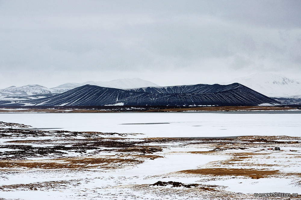 Hverfjall solar array Elektrisches Gerät Gerät Himmel Strand Solar-Teller Meer Ozean Wasser Landschaft Reflektor Wolken Küste Sand Wellen Sonne Wolke sonnig Ufer Sonnenlicht Sommer Reisen landschaftlich Insel Horizont im freien Küste Umgebung Urlaub Zelle Berg Solar Szenerie Surf am Meer Urlaub Welle macht Strom klar Bucht Technologie Ökologie Tag Energie natürliche Alternative Küstenlinie Berge Reinigen Baum Reflexion Panel Erstellung der seelandschaft Felsen Tropischer Feld See moderne Tourismus im freien sandigen Licht Fels Szene Entspannen Sie sich Wetter Schnee Muster globale Neu Generator erneuerbare Innovation Sturm Stein Ausrüstung Umwelt- bewölkt Sonnenschein Ziel Land friedliche solar array electrical device device sky beach solar dish sea ocean water landscape reflector clouds coast sand waves sun cloud sunny shore sunlight summer travel scenic island horizon outdoor coastline environment vacation cell mountain solar scenery surf seaside holiday wave power electricity clear bay technology ecology day energy natural alternative shoreline mountains clean tree reflection panel generation seascape rocks tropical field lake modern tourism outdoors sandy light rock scene relax weather snow pattern global new generator renewable innovation storm stone equipment environmental cloudy sunshine destination land peaceful