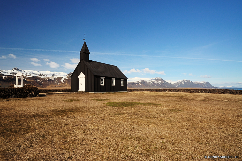 Kirche Budir Scheune Wirtschaftsgebäude Gebäude Struktur Himmel Landschaft Entwicklung des ländlichen Feld Haus Gras Architektur Bauernhof Land Landschaft Landwirtschaft Wolken Reisen Berg alt im freien Wiese historischen Land Sommer Geschichte Startseite Baum Landbau landschaftlich Dach Berge Kirche Dorf Antike Stein Wahrzeichen Bäume außerhalb Hütte Ackerland aus Holz Wald Wolke aussenansicht traditionelle Szenerie Tourismus Mauer Religion Heu Wüste Pflanzen im freien friedliche Zaun Sonne Szene Bewuchs Hövel Hügel Denkmal Holz Horizont Steppe Flora natürliche Obdach Hochland Häuser ruhig England Real Ranch historische religiöse Pflanze Stadt Fenster Insel Reiner barn farm building building structure sky landscape rural field house grass architecture farm country countryside agriculture clouds travel mountain old outdoors meadow historic land summer history home tree farming scenic roof mountains church village ancient stone landmark trees outside hut farmland wooden forest cloud exterior traditional scenery tourism wall religion hay desert plants outdoor peaceful fence sun scene vegetation hovel hill monument wood horizon steppe flora natural shelter highland houses quiet england real ranch historical religious plant town window island plain