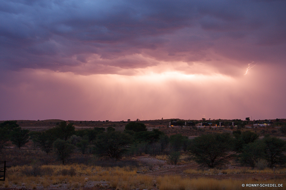 Kgalagadi Transfrontier National Park Himmel Atmosphäre Sonnenuntergang Sonne Landschaft Wolken Wolke Sonnenaufgang Berg Beleuchtung Horizont landschaftlich Apparat Dämmerung Berge Reisen Orange Szenerie 'Nabend Sterne Morgenröte Baum Entwicklung des ländlichen Umgebung am Morgen Sommer im freien Kontur Licht Land Tourismus Wetter Ausrüstung Sonnenlicht Hügel Ozean Meer im freien Szene dramatische Wolkengebilde Tag Himmelskörper Strand Landschaft Tal Reiner Feld Fluss Wasser Park Küstenlinie See Farbe ruhige Fels Bereich Land hell Wüste Sonnenschein Gras friedliche Dämmerung Nacht gelb Sturm Himmel Abenteuer sonnig bewölkt natürliche bunte nationalen Steppe Küste Urlaub Reflexion Himmel Hügel außerhalb dunkel Tourist Sand Wiese Frühling Herbst Wald Landschaften Saison Klima Strahl Ökologie Ufer Schlucht Bäume Landschaften Wärme Insel Fantasie sky atmosphere sunset sun landscape clouds cloud sunrise mountain lighting horizon scenic apparatus dusk mountains travel orange scenery evening star dawn tree rural environment morning summer outdoors silhouette light country tourism weather equipment sunlight hill ocean sea outdoor scene dramatic cloudscape day celestial body beach countryside valley plain field river water park shoreline lake color tranquil rock range land bright desert sunshine grass peaceful twilight night yellow storm heaven adventure sunny cloudy natural colorful national steppe coast vacation reflection skies hills outside dark tourist sand meadow spring autumn forest scenics season climate ray ecology shore canyon trees landscapes heat island fantasy