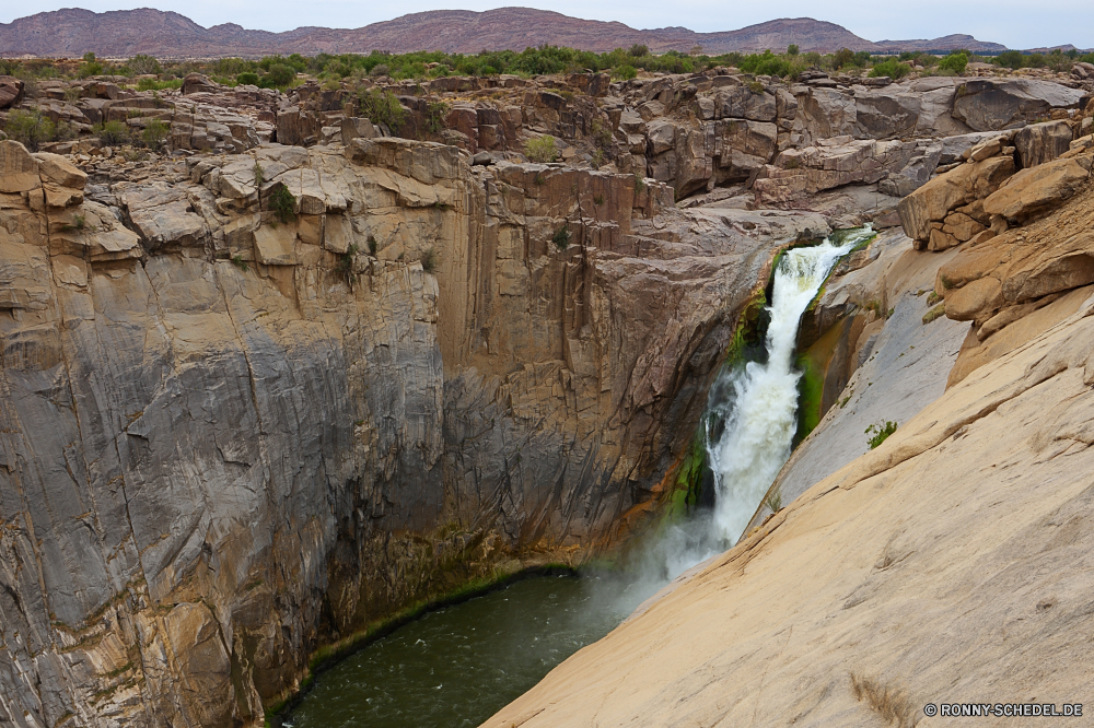 Augrabies Falls Klippe geologische formation Schlucht Fels Dam Landschaft Stein Barrier Berg Park Felsen Reisen landschaftlich Wasser nationalen Tourismus Obstruktion Sandstein Meer Struktur Küste Höhle Wüste im freien Fluss Sand Himmel Tal Wildnis im freien Geologie Cliff-Wohnung natürliche Sommer Berge Ozean Szene Strand Hügel Schlucht Wohnung Steine Küste Klippen Insel felsigen Tag Urlaub Mauer Bildung Szenerie Wandern Bereich Ufer Aushöhlung Wolken Kanal Extreme Panorama Stream Farbe Antike Ziel Urlaub Gehäuse Tourist Umgebung Wasserfall Landschaften Süden trocken Orange historischen Wahrzeichen geologische steilen Arid Wanderung Spitze Sonne Geschichte Schlucht Formationen Baum Südwesten Gelände Welle Grand Stadt Körper des Wassers berühmte Entwicklung des ländlichen niemand cliff geological formation canyon rock dam landscape stone barrier mountain park rocks travel scenic water national tourism obstruction sandstone sea structure coast cave desert outdoors river sand sky valley wilderness outdoor geology cliff dwelling natural summer mountains ocean scene beach hill ravine dwelling stones coastline cliffs island rocky day vacation wall formation scenery hiking area shore erosion clouds channel extreme panorama stream color ancient destination holiday housing tourist environment waterfall scenics south dry orange historic landmark geological steep arid hike peak sun history gorge formations tree southwest terrain wave grand city body of water famous rural nobody