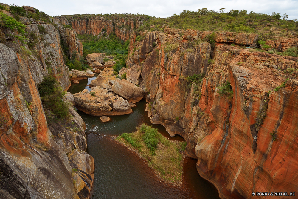 Blyde River Canyon Schlucht Schlucht Tal natürliche depression Fels Landschaft Wüste Park nationalen Geologie Aushöhlung Reisen Sandstein Berg Felsen Klippe Stein Berge landschaftlich Wahrzeichen Tourismus Orange Himmel Südwesten Sand Wandern im freien Bildung Grand Urlaub Formationen Baum Wolken Wildnis Tourist im freien Gelände Sommer Abenteuer Hoodoo Felge trocken Extreme Landschaften Hoodoos geologische Aussicht Szenerie einzigartige Klippen bunte Wanderung Westen Formen Szene Arid Wunder Fluss Kiefer Zustand natürliche Farbe Nationalpark Hügel berühmte Amphitheater Mesa Bizarre felsigen entfernten zeigen Steine Reise Süden Plateau ungewöhnliche Licht majestätisch Wasser Wolke Ziel Erde Sonnenuntergang übersehen Bereich sonnig Wanderweg Umgebung geologische formation Entwicklung des ländlichen canyon ravine valley natural depression rock landscape desert park national geology erosion travel sandstone mountain rocks cliff stone mountains scenic landmark tourism orange sky southwest sand hiking outdoors formation grand vacation formations tree clouds wilderness tourist outdoor terrain summer adventure hoodoo rim dry extreme scenics hoodoos geological vista scenery unique cliffs colorful hike west shapes scene arid wonder river pine state natural color national park hill famous amphitheater mesa bizarre rocky remote point stones trip south plateau unusual light majestic water cloud destination earth sunset overlook range sunny trail environment geological formation rural