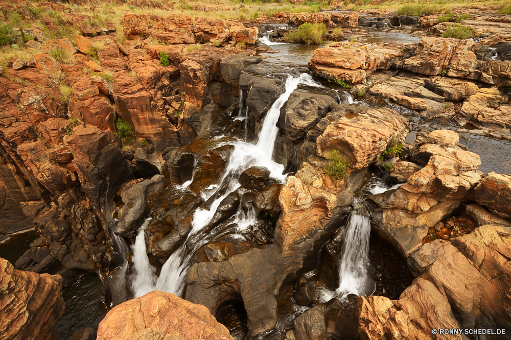 Blyde River Canyon Schlucht Fels Fluss Tal Schlucht Wasser Wasserfall Landschaft Stein Felsen Stream landschaftlich Berg Park Berge Reisen nationalen Strömung im freien Szenerie im freien Wildnis Sand Klippe Baum fließende Geologie Creek Wüste Tourismus natürliche depression Steine felsigen natürliche Szene Wild Umgebung Aushöhlung Bewegung Wald Sandstein Moos Himmel Abenteuer Sommer Kaskade fallen Frühling friedliche fällt nass Dam Urlaub platsch fallen Herbst Extreme Pflanze Landschaften Barrier Ufer Meer Ruhe Horizont Küste Strand Südwesten Bäume geologische formation Wolken Orange ruhige Ozean Grand Küstenlinie Wandern Tag Bereich gelassene Erde glatte Erholung Felsbrocken Flüsse Arid Obstruktion majestätisch macht Küste See Kanal Tourist Wahrzeichen sewage system Körper des Wassers canyon rock river valley ravine water waterfall landscape stone rocks stream scenic mountain park mountains travel national flow outdoor scenery outdoors wilderness sand cliff tree flowing geology creek desert tourism natural depression stones rocky natural scene wild environment erosion motion forest sandstone moss sky adventure summer cascade fall spring peaceful falls wet dam vacation splash falling autumn extreme plant scenics barrier shore sea calm horizon coast beach southwest trees geological formation clouds orange tranquil ocean grand shoreline hiking day area serene earth smooth recreation boulders rivers arid obstruction majestic power coastline lake channel tourist landmark sewage system body of water