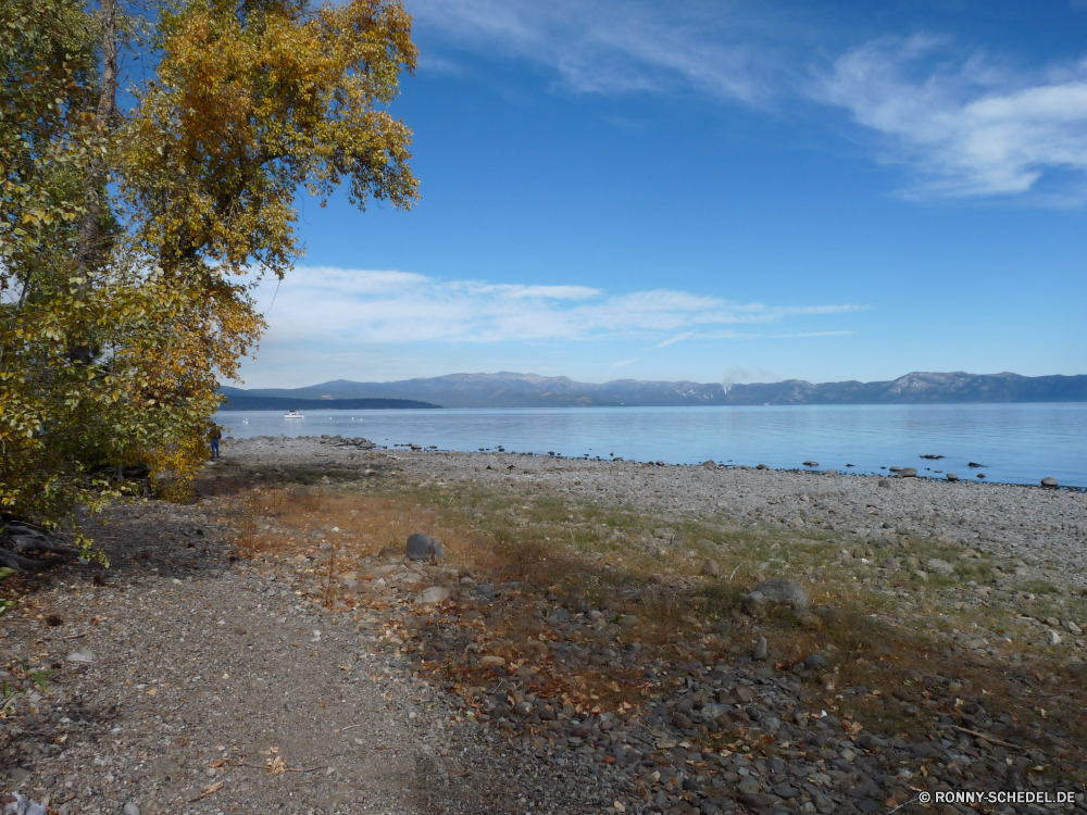 Lake Tahoe Ufer am See Landschaft Wasser Strand Himmel Baum Meer Ozean Küste landschaftlich Sommer Sand Reisen See Urlaub Sonne Sandbank Insel Wald Wolken im freien Welle Urlaub Küste Wolke Szenerie Fluss Tourismus Fels Küstenlinie Entspannen Sie sich Bar Barrier idyllische Tropischer Sonnenuntergang Bäume Berg Saison Bucht Szene im freien Sonnenlicht Pflanze Stein Horizont Entwicklung des ländlichen natürliche Felsen Grat sonnig friedliche Holz Park Land Landschaften am Meer Paradies ruhige seelandschaft Hölzer Tag Resort Berge echte Lorbeer Landschaft Erholung woody plant Land natürliche Höhe Wellen Freizeit Straße Herbst Meeresküste Farbe niemand gelassene Entspannung bewölkt Reflexion geologische formation fallen Klippe Blatt shore lakeside landscape water beach sky tree sea ocean coast scenic summer sand travel lake vacation sun sandbar island forest clouds outdoor wave holiday coastline cloud scenery river tourism rock shoreline relax bar barrier idyllic tropical sunset trees mountain season bay scene outdoors sunlight plant stone horizon rural natural rocks ridge sunny peaceful wood park country scenics seaside paradise tranquil seascape woods day resort mountains true laurel countryside recreation woody plant land natural elevation waves leisure road autumn seashore color nobody serene relaxation cloudy reflection geological formation fall cliff leaf