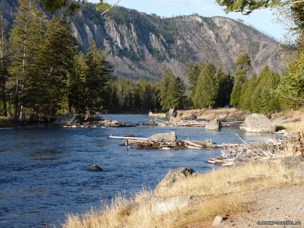 Yellowstone Nationalpark Wald Fluss Landschaft Berg Wasser See Wildnis Berge Baum Park Stream Fels Bereich Reisen Himmel Bäume Land im freien am See Felsen Stein nationalen Ufer landschaftlich im freien Umgebung Becken natürliche Sommer Tal Tourismus Schnee Reflexion natürliche depression Herbst Wild Spitze Szenerie Gras Hügel ruhige Teich geologische formation Strömung Wolke Barrier fließende Szene Creek Wolken Hochland Gelände Landschaften Dam Kanal Tag friedliche Urlaub Körper des Wassers Insel fallen Wasserfall Land Wandern Kiefer Steine Schlucht Frühling Landschaft Grat Hügel klar felsigen Gletscher Erhaltung idyllische Farbe Holz Klippe Sonne kalt Obstruktion Erholung Entwicklung des ländlichen forest river landscape mountain water lake wilderness mountains tree park stream rock range travel sky trees land outdoors lakeside rocks stone national shore scenic outdoor environment basin natural summer valley tourism snow reflection natural depression autumn wild peak scenery grass hill tranquil pond geological formation flow cloud barrier flowing scene creek clouds highland terrain scenics dam channel day peaceful vacation body of water island fall waterfall country hiking pine stones ravine spring countryside ridge hills clear rocky glacier conservation idyllic color wood cliff sun cold obstruction recreation rural