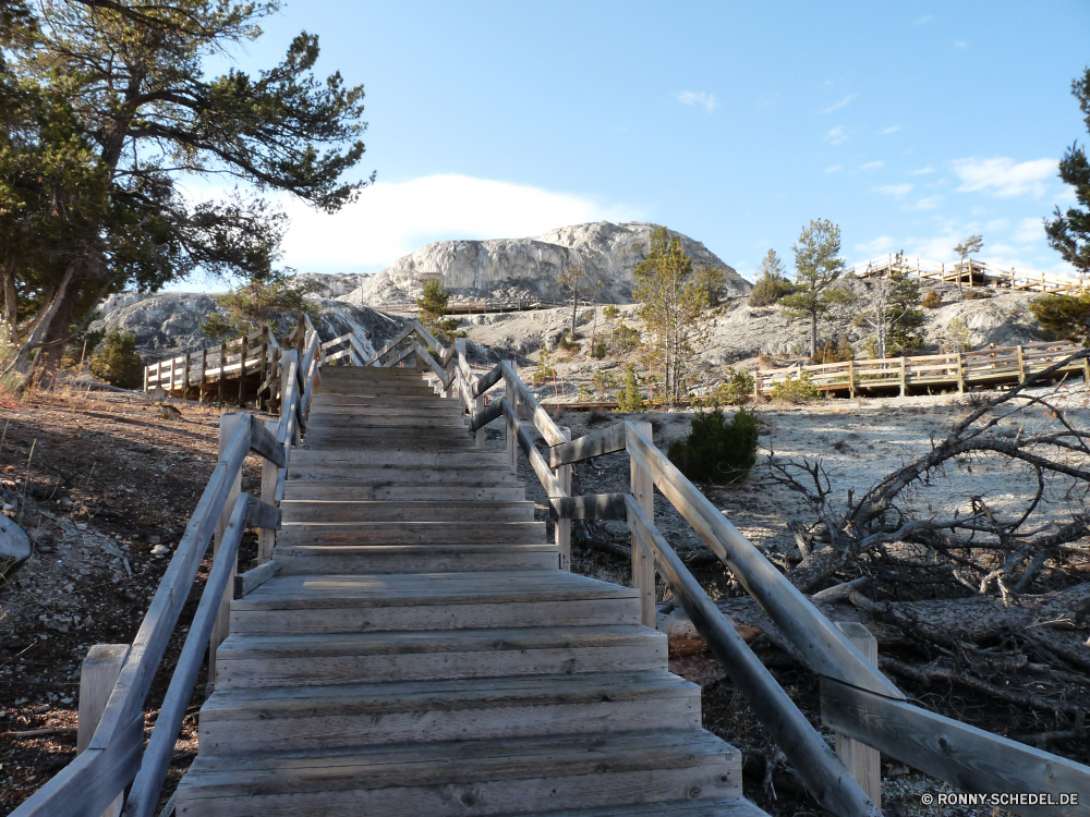 Mammoth Terraces Schritt Unterstützung Gerät Wasser Landschaft Berg Himmel Brücke Ozean Fluss Reisen Meer Anlegestelle im freien Park Holz Barrier Wolken Baum Sand landschaftlich See Sommer Strand aus Holz Berge Tourismus friedliche Fels Urlaub Insel Ufer Küste Struktur im freien Straße Kanal Reling Obstruktion Track Tropischer Architektur Wald Wolke Boot Tag Körper des Wassers Gebäude Gehweg am Wasser Pfad Stein Hügel Szenerie Horizont Bäume Bucht Perspektive Felsen Urlaub Entspannen Sie sich ruhige Umgebung Bootssteg Tourist Dock Spitze Teich Zaun kalt Aufstieg nationalen Sonne natürliche Herbst Art und Weise sonnig Steigung Hafen Schnee Paradies Haus Wahrzeichen Deck Gras Entwicklung des ländlichen step support device water landscape mountain sky bridge ocean river travel sea pier outdoor park wood barrier clouds tree sand scenic lake summer beach wooden mountains tourism peaceful rock vacation island shore coast structure outdoors road channel railing obstruction track tropical architecture forest cloud boat day body of water building walkway waterfront path stone hill scenery horizon trees bay perspective rocks holiday relax tranquil environment jetty tourist dock peak pond fence cold ascent national sun natural autumn way sunny slope harbor snow paradise house landmark deck grass rural