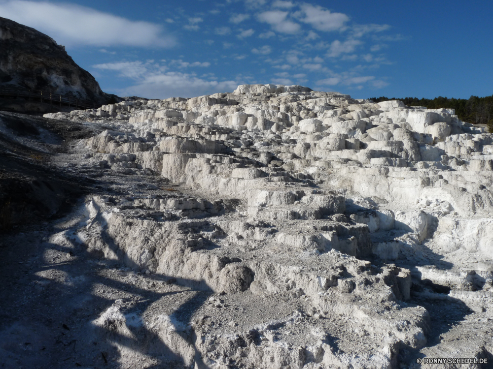 Mammoth Terraces Gletscher Berg Schnee Berge Landschaft Spitze Himmel Fels hoch Alp Reisen Eis Winter Steigung Linie Aufstieg Wolken Alpine Bergsteigen Alpen landschaftlich Tourismus Wandern schneebedeckt Bereich Klettern Stein Nach oben Sport im freien Klettern Wolke sonnig kalt Extreme Szenerie natürliche Höhe Umgebung Hügel Wald Ski Gipfeltreffen Wandern Tal geologische formation Felsen Urlaub natürliche Mount im freien Bäume Baum Panorama Resort Spitzen Höhe Grat felsigen nationalen Wanderung Park Einfrieren Fluss majestätisch Sommer Gras Tag Urlaub Wasser Dolomiten Kletterfelsen übergeben abgedeckt Reise Ziel Sonne Steine Süden Wildnis schneebedeckten am Berg Trek Höhe Frühling Land Panorama Frost Abenteuer Sonnenschein See Klippe Wetter glacier mountain snow mountains landscape peak sky rock high alp travel ice winter slope line ascent clouds alpine mountaineering alps scenic tourism hiking snowy range climbing stone top sport outdoor climb cloud sunny cold extreme scenery natural elevation environment hill forest ski summit trekking valley geological formation rocks vacation natural mount outdoors trees tree panorama resort peaks altitude ridge rocky national hike park freeze river majestic summer grass day holiday water dolomites crag pass covered journey destination sun stones south wilderness snow capped mountainside trek height spring land panoramic frost adventure sunshine lake cliff weather