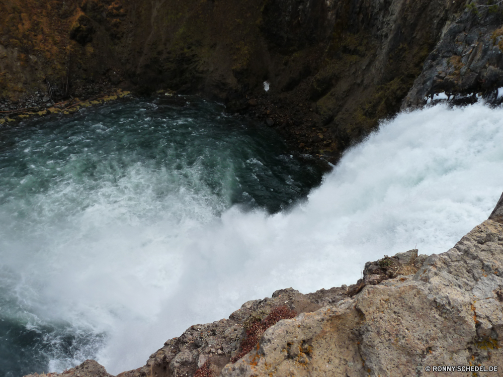 Upper Yellowstone Fall Berg geologische formation Fels Wasser Fluss Wasserfall Landschaft Stream Stein Frühling Felsen Park Eis Gletscher Reisen Umgebung Kaskade Wald im freien landschaftlich im freien fließende natürliche depression Berge Vulkan Becken heißer Frühling Wildnis fallen fällt Bewegung Strömung natürliche Tourismus Creek Wild Schnee Sommer Kanal Kristall nationalen Körper des Wassers Moos fallen platsch See Baum Klippe Szenerie Schlucht Tal Steine gelassene Ökologie glatte Schlucht solide felsigen Wandern nass Bäume natürliche Höhe frisch Wasserfälle Spitze Ozean rasche Flüsse plantschen Kühl Himmel Landschaften Szene friedliche Meer SWIFT Herbst Abenteuer hoch Wolken frische Luft Küste Höhle gischt klar kalt Erhaltung Reinigen ruhige Wanderung Tag Hölzer Hügel Stromschnellen steilen Welle sonnig Tropischer Winter erfrischende Urlaub Geschwindigkeit Drop Entwicklung des ländlichen Land Bereich mountain geological formation rock water river waterfall landscape stream stone spring rocks park ice glacier travel environment cascade forest outdoors scenic outdoor flowing natural depression mountains volcano basin hot spring wilderness fall falls motion flow natural tourism creek wild snow summer channel crystal national body of water moss falling splash lake tree cliff scenery ravine valley stones serene ecology smooth canyon solid rocky hiking wet trees natural elevation fresh waterfalls peak ocean rapid rivers splashing cool sky scenics scene peaceful sea swift autumn adventure high clouds freshness coast cave spray clear cold conservation clean tranquil hike day woods hill rapids steep wave sunny tropical winter refreshing vacation speed drop rural country range