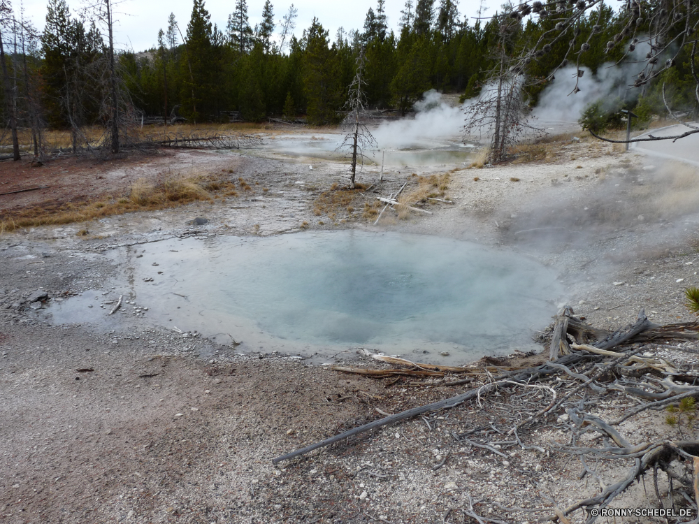 Norris Geyser Basin Frühling Ölquelle heißer Frühling geologische formation gut Ausgrabung Geysir Landschaft Wasser Wald Fluss Bäume Baum Himmel Park Reisen Schnee Berg landschaftlich Fels Szenerie Sommer See Straße natürliche im freien Winter im freien Entwicklung des ländlichen fallen Wolken Berge kalt Herbst Landschaft nationalen Stream Szene Eis ruhige Saison Hölzer Tourismus Umgebung Stein Land Land Wetter Nationalpark gelassene Strand Entspannen Sie sich heiß Urlaub Wildnis Sonne Wanderweg Tag Wolke sonnig Landschaften Meer Pfad bewölkt fließende Frieden Sand Sonnenlicht Gras Creek Blatt Wasserfall Nebel außerhalb Frost gefroren England Felsen Hügel Ozean Reflexion Branch Küste Erholung spring oil well hot spring geological formation well excavation geyser landscape water forest river trees tree sky park travel snow mountain scenic rock scenery summer lake road natural outdoors winter outdoor rural fall clouds mountains cold autumn countryside national stream scene ice tranquil season woods tourism environment stone country land weather national park serene beach relax hot vacation wilderness sun trail day cloud sunny scenics sea path cloudy flowing peace sand sunlight grass creek leaf waterfall fog outside frost frozen england rocks hill ocean reflection branch coast recreation