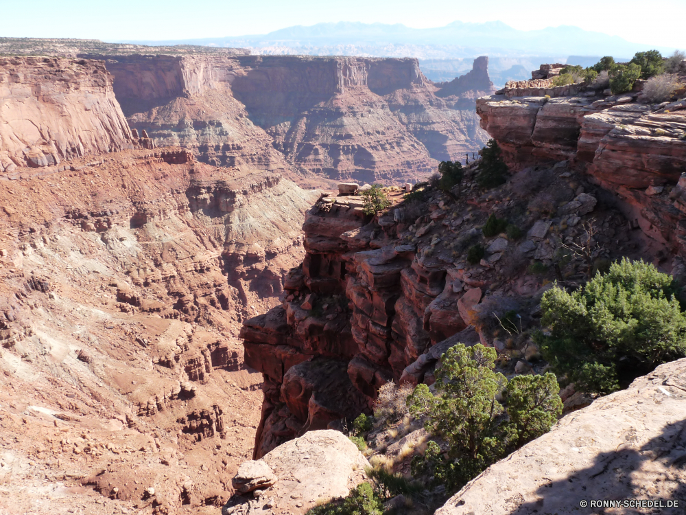 Dead Horse Point State Park Schlucht Schlucht Tal natürliche depression Fels Felge nationalen Park Landschaft Grand Berg Wüste Aushöhlung Klippe Berge Geologie landschaftlich Felsen Reisen Stein Südwesten Himmel Wandern Tourismus Sand Urlaub Fluss Abenteuer Wahrzeichen geologische im freien Wunder Mesa Baum Orange im freien Wolken Westen Tourist Welt Süden Bildung Sandstein Aussicht Szenerie Wildnis Nationalpark trocken natürliche Grand canyon Bäume Gelände Wolke Klippen majestätisch Straße Sonnenuntergang canyon ravine valley natural depression rock rim national park landscape grand mountain desert erosion cliff mountains geology scenic rocks travel stone southwest sky hiking tourism sand vacation river adventure landmark geological outdoors wonder mesa tree orange outdoor clouds west tourist world south formation sandstone vista scenery wilderness national park dry natural grand canyon trees terrain cloud cliffs majestic road sunset