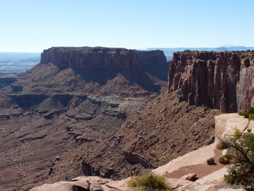 Canyonlands Island in the Sky Schlucht Schlucht Tal Klippe natürliche depression Fels Berg Landschaft Wüste Park Berge Himmel landschaftlich nationalen Reisen geologische formation Stein Geologie Felsen Tourismus Aushöhlung Sand Grand Wandern Wolken im freien Urlaub Fluss Wahrzeichen Baum Abenteuer Felge im freien Szenerie geologische Südwesten Wildnis Orange Wunder Sandstein Westen Mesa Tourist natürliche Bildung Aussicht Welt Süden Szene trocken Wasser Hügel Ziel felsigen Wolke Land Gelände Horizont Spitze Sommer bunte Bereich Klippen Arid Reise Küste Sonne Grand canyon hoch Landschaften Panorama Erholung Schnee Meer canyon ravine valley cliff natural depression rock mountain landscape desert park mountains sky scenic national travel geological formation stone geology rocks tourism erosion sand grand hiking clouds outdoors vacation river landmark tree adventure rim outdoor scenery geological southwest wilderness orange wonder sandstone west mesa tourist natural formation vista world south scene dry water hill destination rocky cloud land terrain horizon peak summer colorful range cliffs arid trip coast sun grand canyon high scenics panorama recreation snow sea