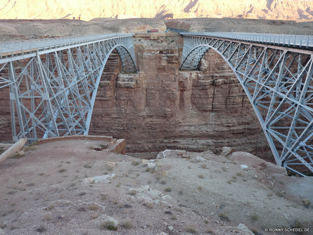 Marble Canyon Bogenbrücke aus Stahl Brücke Struktur Landschaft Himmel Fluss Reisen Wasser Berg Fels Sommer Architektur Tourismus Straße Stein Stadt Wolke Wolken Meer Küste Hügel Berge Baum Autobahn Bäume Viadukt Stahl landschaftlich Wüste Tourist Schlucht Felsen Sonne Horizont Park Urlaub Klippe Wald Bau Verkehr Szenerie Sonnenuntergang Bogen Ozean nationalen alt Transport Kreuzung Entwicklung des ländlichen Urban Gebäude Gras Tag Panorama Verkehr Stadtansicht Strand Frühling Gebäude Küste Stadt natürliche Insel Landschaft Wahrzeichen Geschichte steel arch bridge bridge structure landscape sky river travel water mountain rock summer architecture tourism road stone city cloud clouds sea coast hill mountains tree highway trees viaduct steel scenic desert tourist canyon rocks sun horizon park vacation cliff forest construction transport scenery sunset arch ocean national old transportation crossing rural urban building grass day panorama traffic cityscape beach spring buildings coastline town natural island countryside landmark history