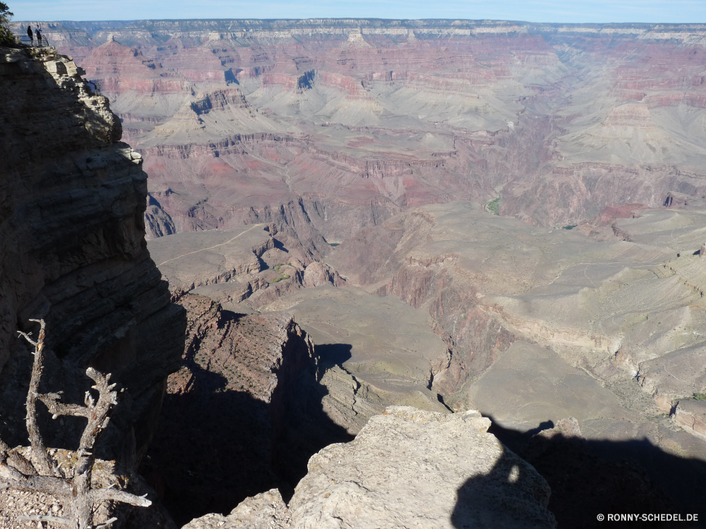 Grand Canyon National Park Schlucht Schlucht Tal natürliche depression Berg Landschaft Berge Fels Himmel Park nationalen Reisen landschaftlich Grand Felge Klippe Wolken Felsen Wüste Stein Aushöhlung Wandern Fluss Geologie Tourismus im freien Sand im freien Urlaub Süden Schnee Baum Wahrzeichen geologische Südwesten Westen Wunder Abenteuer Mesa Orange Tourist Spitze Szenerie Gletscher Welt Wildnis natürliche hoch Alpen Winter Alpine übergeben Aussicht Panorama geologische formation Szene Eis Nationalpark Landschaften Sonnenuntergang Grand canyon Bäume Schlucht Wald Wolke Nach oben Bereich Urlaub Mount Sommer canyon ravine valley natural depression mountain landscape mountains rock sky park national travel scenic grand rim cliff clouds rocks desert stone erosion hiking river geology tourism outdoor sand outdoors vacation south snow tree landmark geological southwest west wonder adventure mesa orange tourist peak scenery glacier world wilderness natural high alps winter alpine pass vista panoramic geological formation scene ice national park scenics sunset grand canyon trees gorge forest cloud top range holiday mount summer