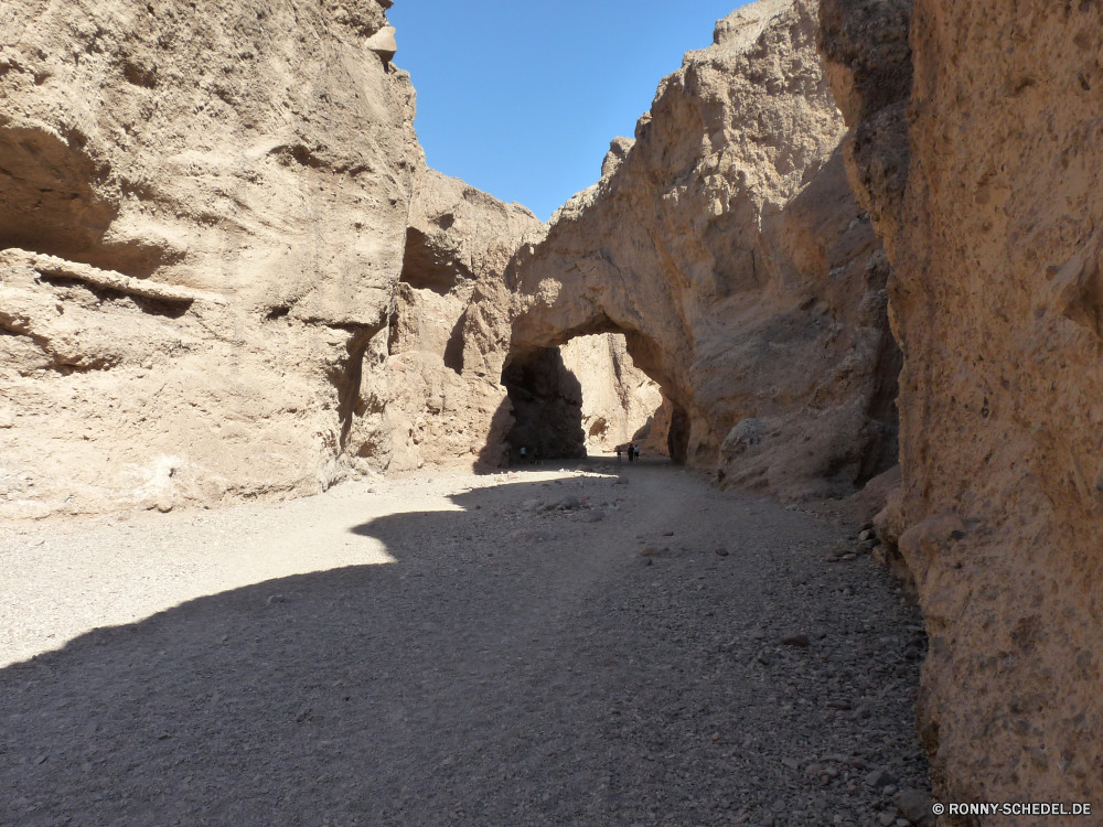 Death Valley Nationalpark Cliff-Wohnung Wohnung Gehäuse Fels Struktur Klippe Reisen Schlucht Landschaft Berg Stein Park Wüste Tourismus Felsen Himmel nationalen Sandstein Höhle Bildung Geologie Sand Berge Wildnis geologische formation natürliche felsigen im freien Hügel im freien Tal landschaftlich Antike Steine Urlaub Aushöhlung Sommer Formationen geologische Wahrzeichen Meer Ehrfurcht Küste Aussicht Geschichte Landschaften Mauer Sonne Ziel alt Wolken Tourist Klippen Bögen Südwesten Wasser Bereich Farbe Szenerie Touristische reservieren Wandern Extreme Gebäude Szene Architektur Strand Baum historischen Umgebung Einsamkeit Tag Bucht Platz Ozean ruhige Bereich geologische Prima Wanderung Hügel Bogen Panorama Panorama Abenteuer Küste Osten Denkmal Schlucht Rau Fluss Bäume cliff dwelling dwelling housing rock structure cliff travel canyon landscape mountain stone park desert tourism rocks sky national sandstone cave formation geology sand mountains wilderness geological formation natural rocky outdoors hill outdoor valley scenic ancient stones vacation erosion summer formations geological landmark sea awe coast vista history scenics wall sun destination old clouds tourist cliffs arches southwest water area color scenery touristic reserve hiking extreme building scene architecture beach tree historic environment solitude day bay place ocean tranquil range geologic awesome hike hills arch panoramic panorama adventure coastline east monument ravine rough river trees