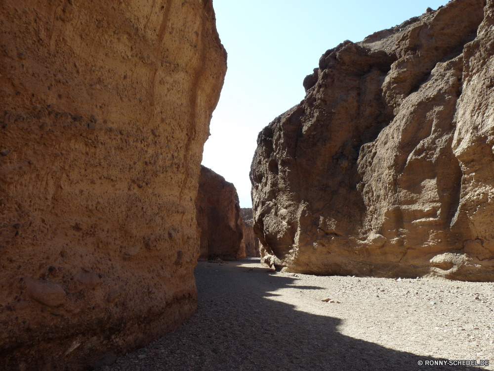 Death Valley Nationalpark Klippe geologische formation Fels Schlucht Landschaft Wüste Megalith Reisen Park Berg Cliff-Wohnung Struktur Stein Sandstein Gedenkstätte nationalen Wohnung Himmel Sand landschaftlich Tourismus Höhle Felsen Geologie natürliche Gehäuse Bildung Tal im freien Wildnis Südwesten Aushöhlung Urlaub Berge im freien Sommer Klippen Formationen Orange Wahrzeichen Szenerie Meer Wandern geologische Wasser Wolken Küste Landschaften Abenteuer Bögen felsigen Extreme Steine Szene Tourist Farbe Antike Denkmal Fluss Arid Aussicht Sonne Tag Hügel Ziel trocken Strand Ozean Geschichte Ehrfurcht Bogen Westen Panorama Schlucht Panorama Bereich niemand Reise Süden Grab Umgebung Dürre Wild Wanderung Welle majestätisch Baum alt Bucht heiß Platz ruhige cliff geological formation rock canyon landscape desert megalith travel park mountain cliff dwelling structure stone sandstone memorial national dwelling sky sand scenic tourism cave rocks geology natural housing formation valley outdoor wilderness southwest erosion vacation mountains outdoors summer cliffs formations orange landmark scenery sea hiking geological water clouds coast scenics adventure arches rocky extreme stones scene tourist color ancient monument river arid vista sun day hill destination dry beach ocean history awe arch west panoramic ravine panorama area nobody trip south grave environment drought wild hike wave majestic tree old bay hot place tranquil