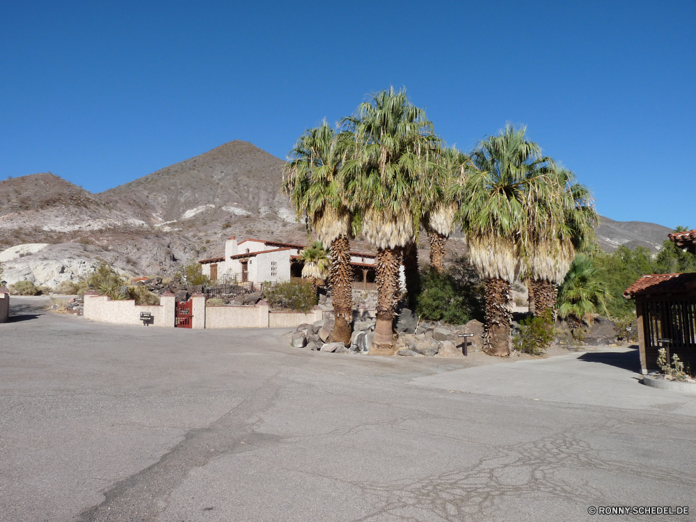 Death Valley Nationalpark Stroh Dach Baum Schutzüberzug Palm Bespannung Himmel Strand Sand Reisen Tropischer Meer Sommer Urlaub Tourismus Landschaft Insel woody plant Ozean Paradies Wasser Entspannen Sie sich Küste Bäume Sonne Urlaub exotische vascular plant landschaftlich Resort Ufer im freien sonnig Entspannung Ziel Kokosnuss Szenerie Pflanze Tourist Wald Szene im freien Wolke Wendekreis Wolken Bucht idyllische Berg friedliche Park Küste Gras Reise Wüste Ruhe Feld Blätter Tag heiß Holz ruhige Horizont klar Welle Blatt niemand Rest Tropen Escape Antike Saison Urlaub Frieden Erholung Kiefer seelandschaft Hotel Klima Felsen Umgebung natürliche warm Farbe thatch roof tree protective covering palm covering sky beach sand travel tropical sea summer vacation tourism landscape island woody plant ocean paradise water relax coast trees sun holiday exotic vascular plant scenic resort shore outdoor sunny relaxation destination coconut scenery plant tourist forest scene outdoors cloud tropic clouds bay idyllic mountain peaceful park coastline grass trip desert calm field leaves day hot wood tranquil horizon clear wave leaf nobody rest tropics escape ancient season holidays peace recreation pine seascape hotel climate rocks environment natural warm color