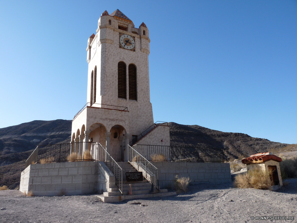 Death Valley Nationalpark Kirche Glocke-Côte Architektur Obdach Turm Gebäude Glocke Religion Schutzüberzug alt Festung Wahrzeichen Kloster Tourismus Himmel Geschichte Schloss Reisen religiöse Stein Bespannung Stadt akustische Geräte historischen Antike Minarett glauben Haus Denkmal Stadt mittelalterliche Kathedrale historische Signalgeber Kreuz Tempel Katholische religiöse Residenz Fassade Struktur berühmte Palast Kapelle Mauer Residenz Landschaft Tourist Jahrgang Befestigung Urlaub Backstein Katholizismus Orthodoxe Erbe heilig England Uhr Bau Kultur Ziel traditionelle aussenansicht Bäume landschaftlich Antik St. Winter Gott Urlaub Urban church bell cote architecture shelter tower building bell religion protective covering old fortress landmark monastery tourism sky history castle travel religious stone covering city acoustic device historic ancient minaret faith house monument town medieval cathedral historical signaling device cross temple catholic religious residence facade structure famous palace chapel wall residence landscape tourist vintage fortification vacation brick catholicism orthodox heritage holy england clock construction culture destination traditional exterior trees scenic antique saint winter god holiday urban