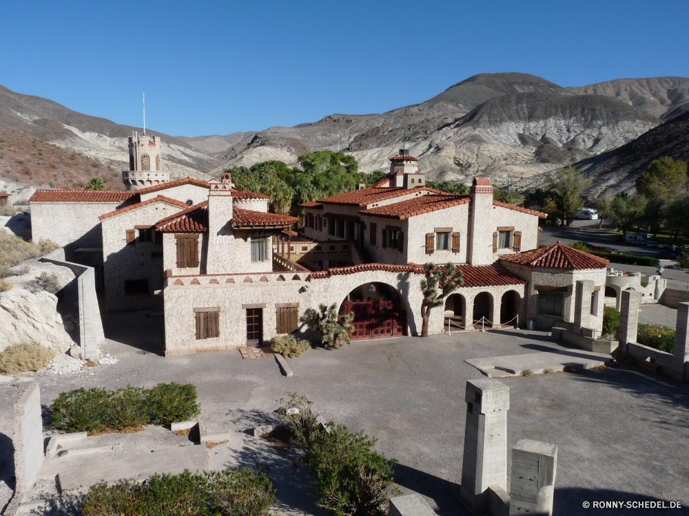 Death Valley Nationalpark Kloster Haus Residenz religiöse Residenz Gebäude Architektur Reisen Stadt Himmel Landschaft Startseite Terrasse Berg Tourismus Dorf Wohnung Dach Villa Kirche Häuser Stadt Bereich Immobilien Urlaub alt Tourist Real Mauer Bau Sommer Baum Stein Resort Struktur Geschichte Bäume Entwicklung des ländlichen Schloss Szenerie Küste Eigenschaft Festung Urlaub Gebäude aussenansicht Wolken Antike Gras Fenster Häuser Fliese Land Wohn Berge Insel Wahrzeichen Turm Neu landschaftlich Wald Wasser Stadtansicht moderne Straße Backstein Religion Sonne Suburban Meer malerische Luxus Zentrum im freien im freien Leben idyllische Holz Palast Landschaft Fluss Gehäuse monastery house residence religious residence building architecture travel town sky landscape home patio mountain tourism village dwelling roof villa church houses city area estate vacation old tourist real wall construction summer tree stone resort structure history trees rural castle scenery coast property fortress holiday buildings exterior clouds ancient grass window homes tile country residential mountains island landmark tower new scenic forest water cityscape modern street brick religion sun suburban sea picturesque luxury center outdoor outdoors living idyllic wood palace countryside river housing