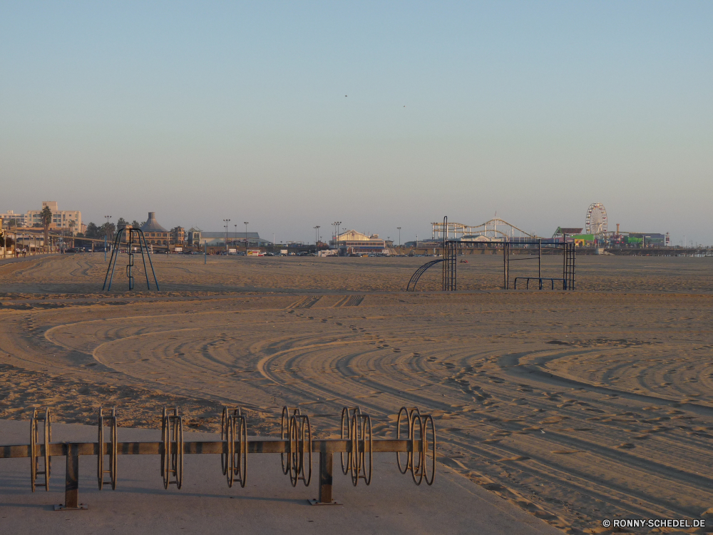 Los Angeles Labyrinth Landschaft Himmel Sand Reisen Turbine Wüste landschaftlich Anlegestelle Wolken Strand Sommer am Meer Architektur Unterstützung Feld Tourismus Szene Ozean Wasser Straße Horizont Track Meer Szenerie Sonne Entwicklung des ländlichen Umgebung Hügel im freien Gerät Gras Sonnenuntergang Stadt Panorama Baum Urlaub Struktur Wolke Land Berg Sonnenaufgang im freien Fels sonnig trocken Schnee See natürliche Park Küste Bauernhof Land Winter Ufer Stein Boden Industrie Gebäude heiß Haus Insel Landschaft nationalen Fluss Gebäude Bäume gelb Herbst Urban volleyball net Felder Landschaften Pflanze Küste Berge Bahnhof Boden Erde Landwirtschaft maze landscape sky sand travel turbine desert scenic pier clouds beach summer seaside architecture support field tourism scene ocean water road horizon track sea scenery sun rural environment hill outdoor device grass sunset city panorama tree vacation structure cloud land mountain sunrise outdoors rock sunny dry snow lake natural park coast farm country winter shore stone ground industry buildings hot house island countryside national river building trees yellow autumn urban volleyball net fields scenics plant coastline mountains station soil earth agriculture